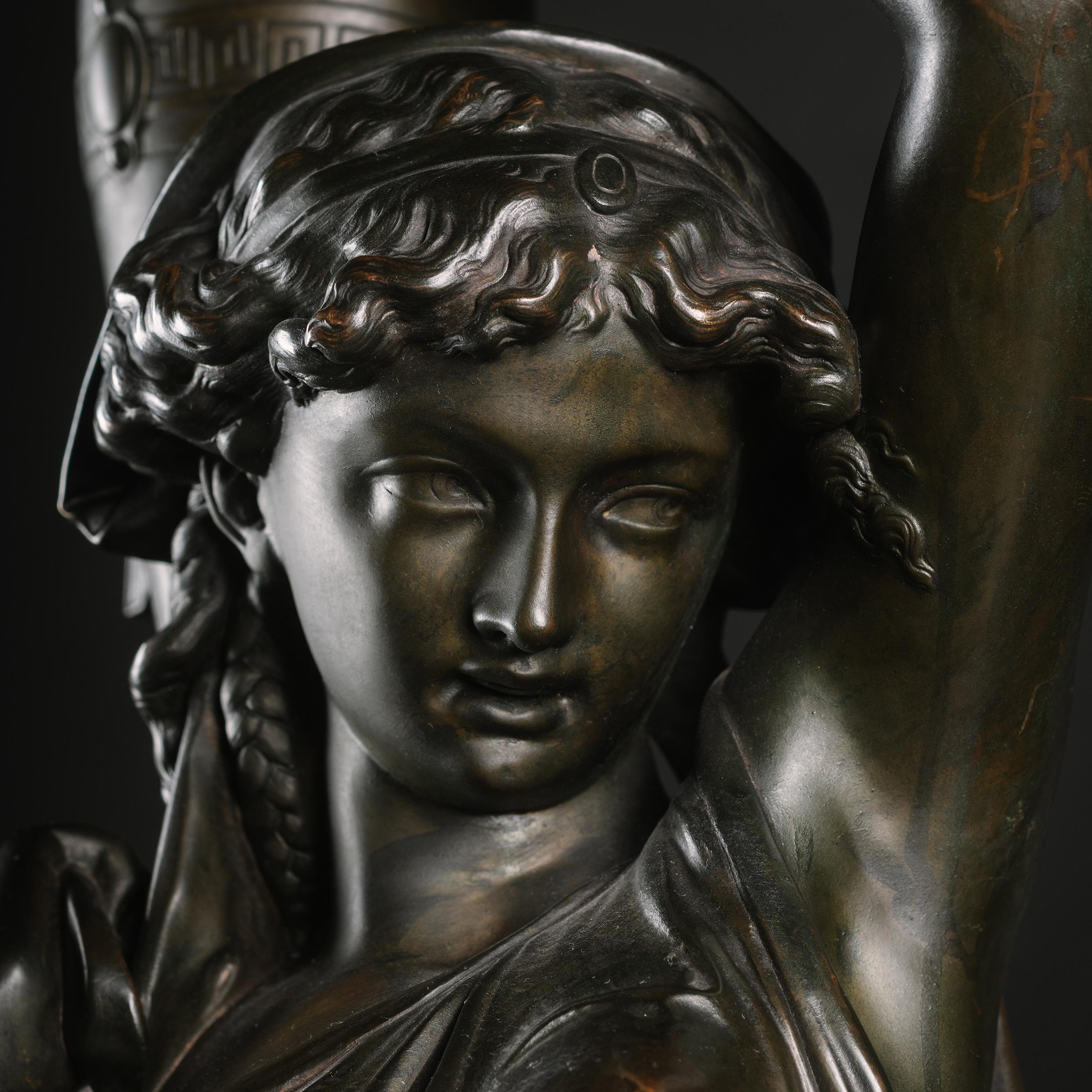 Ein Paar Napoleon III.-Figuren aus patinierter Bronze von Victor Paillard (19. Jahrhundert) im Angebot