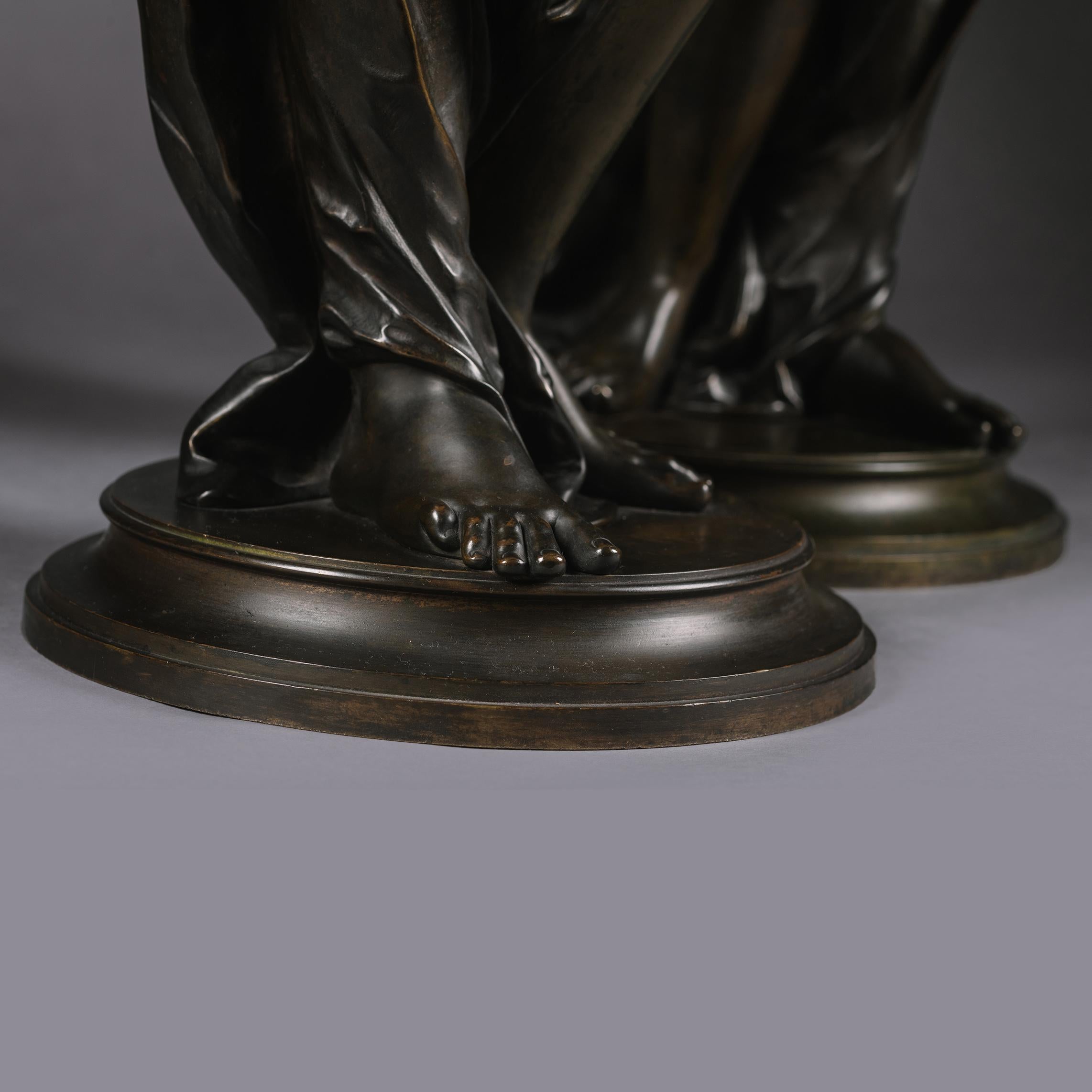 Ein Paar Napoleon III.-Figuren aus patinierter Bronze von Victor Paillard im Angebot 3
