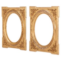 Paire de cadres de style Napoléon III en bois doré et gesso, A.I.C.
