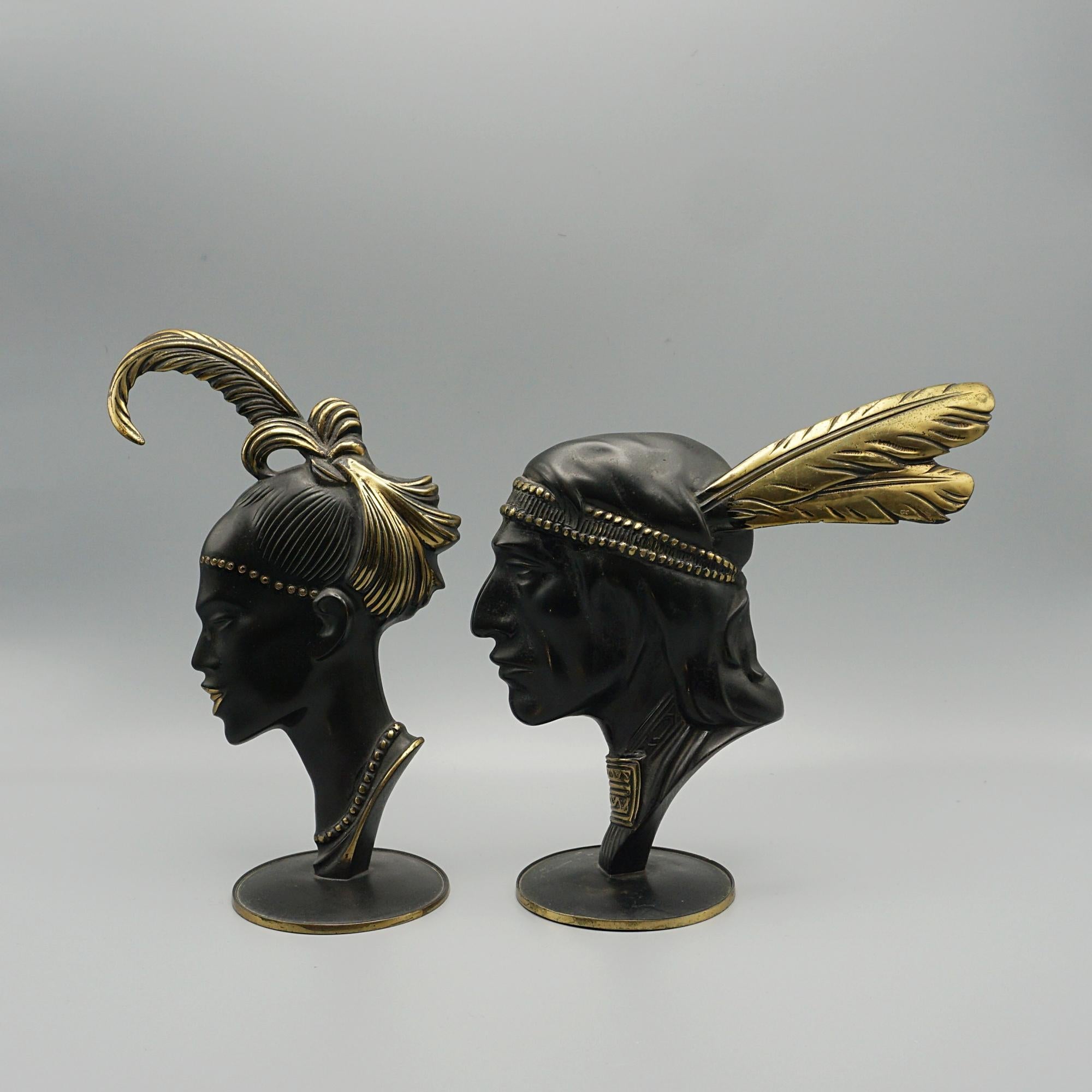A pair of Native American busts. Solid bronze. Stamped Fabrica Patria to underside. 

Dimensions: Male: H 18cm W 18cm D 18cm Female: H 20cm W 13cm

Origin: French

Date: Circa 1940

Item Number: 1903344