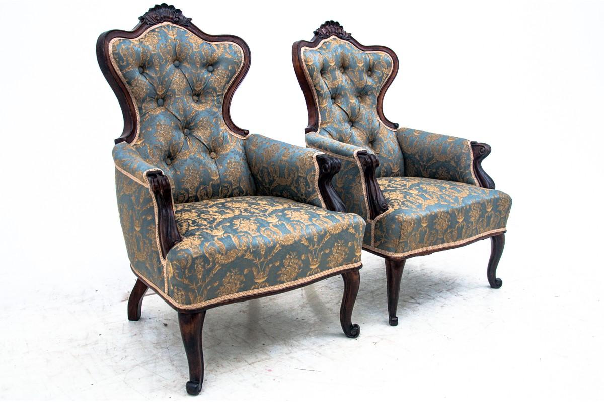 A pair of Neo-Rococo armchairs from around 1910.
Very good condition. AFTER wood renovation and upholstery replacement
Made of mahogany wood
Measures: Height 106 cm, seat height 40 cm, width 65 cm, depth 77 cm.