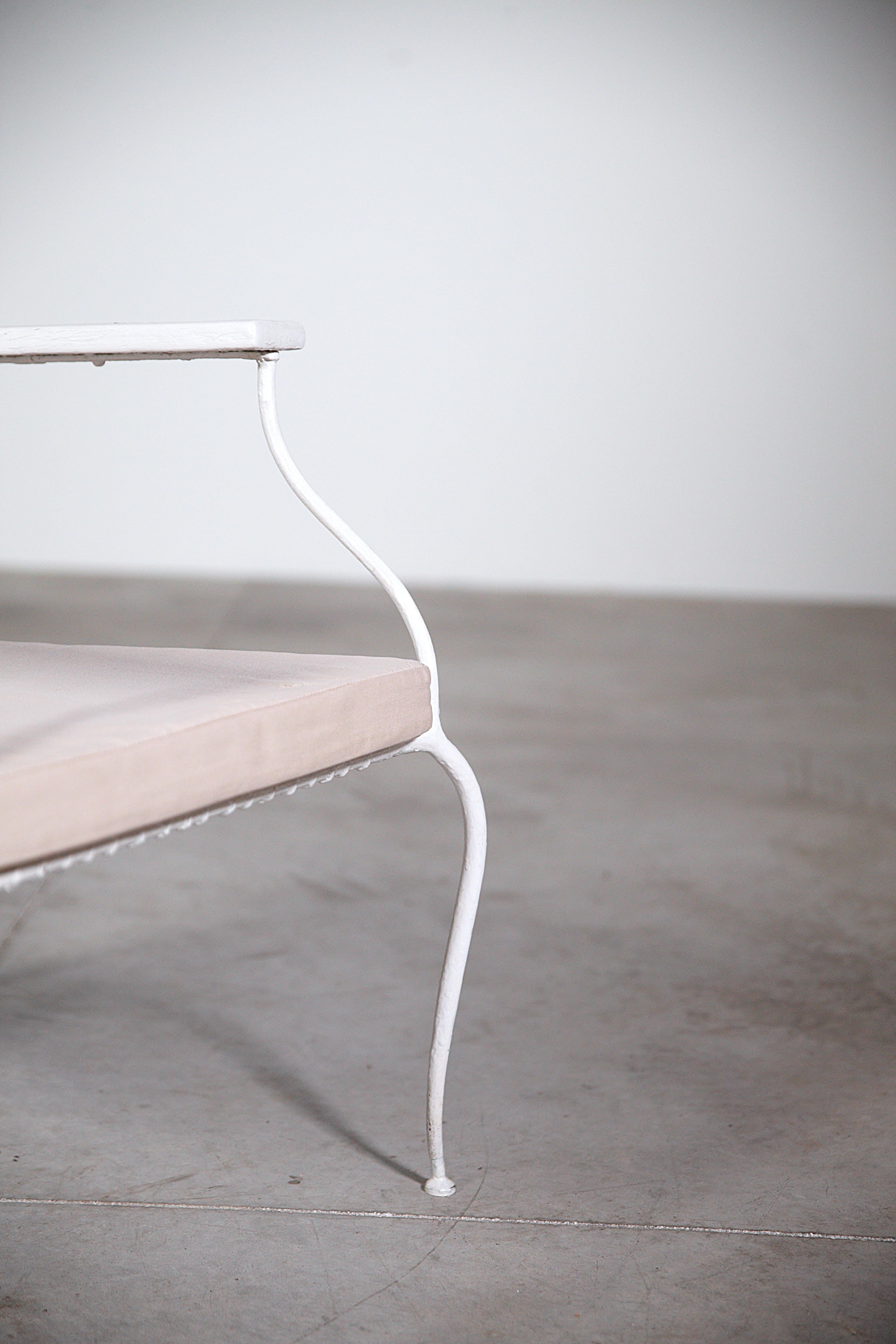 Paire de fauteuils néoclassiques par René Prou France 1950's en vente 9