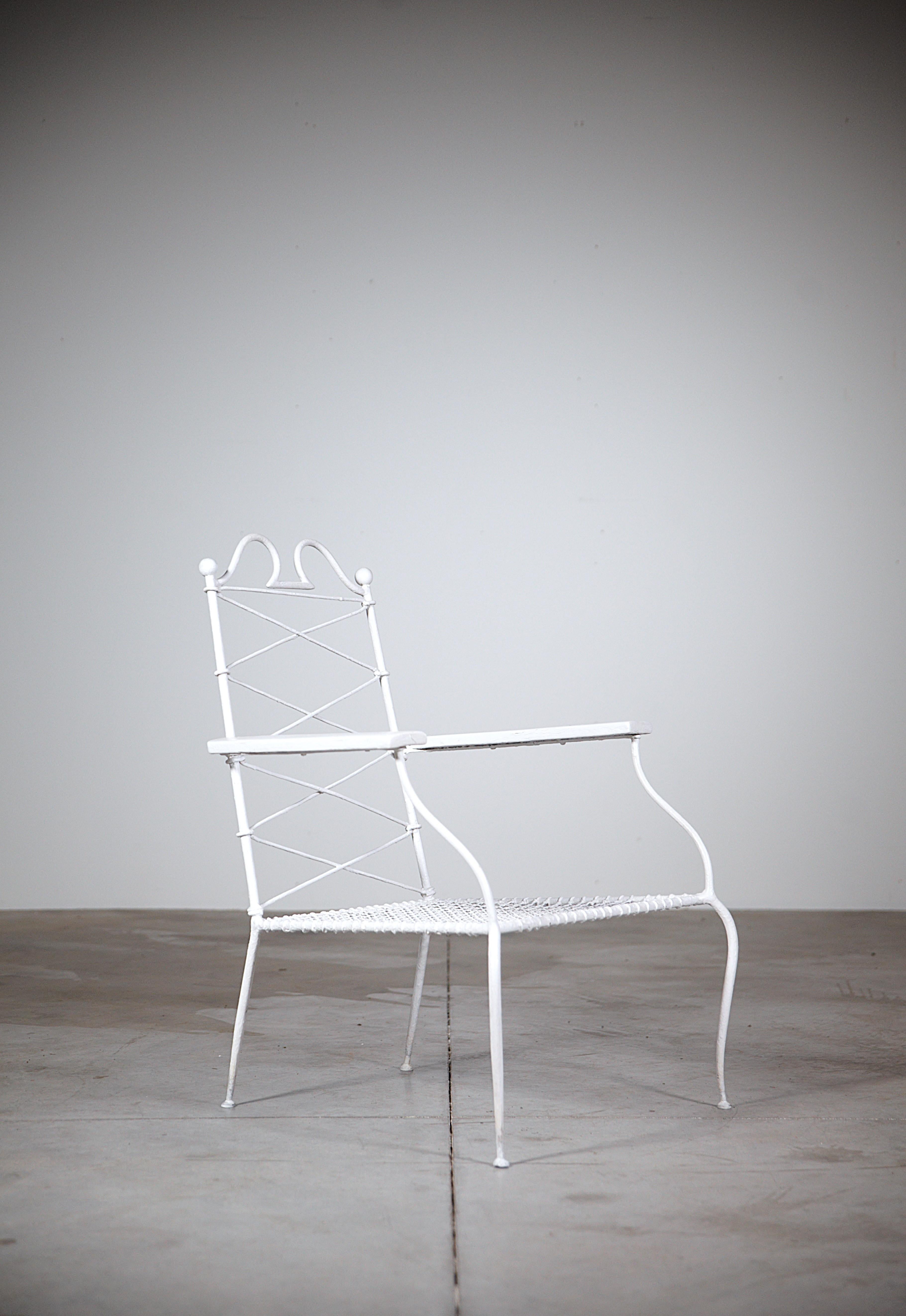 Peint Paire de fauteuils néoclassiques par René Prou France 1950's en vente