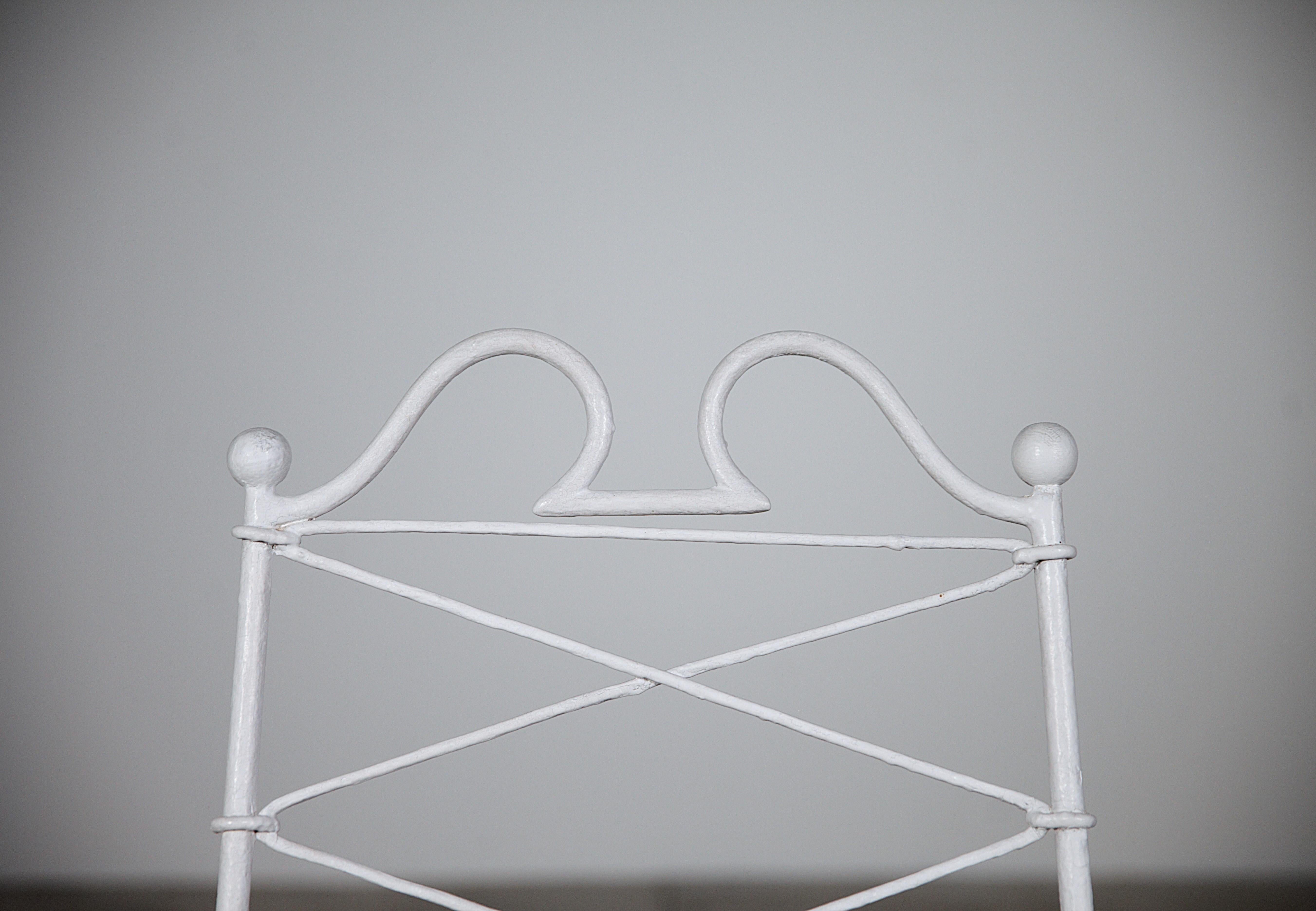 Milieu du XXe siècle Paire de fauteuils néoclassiques par René Prou France 1950's en vente