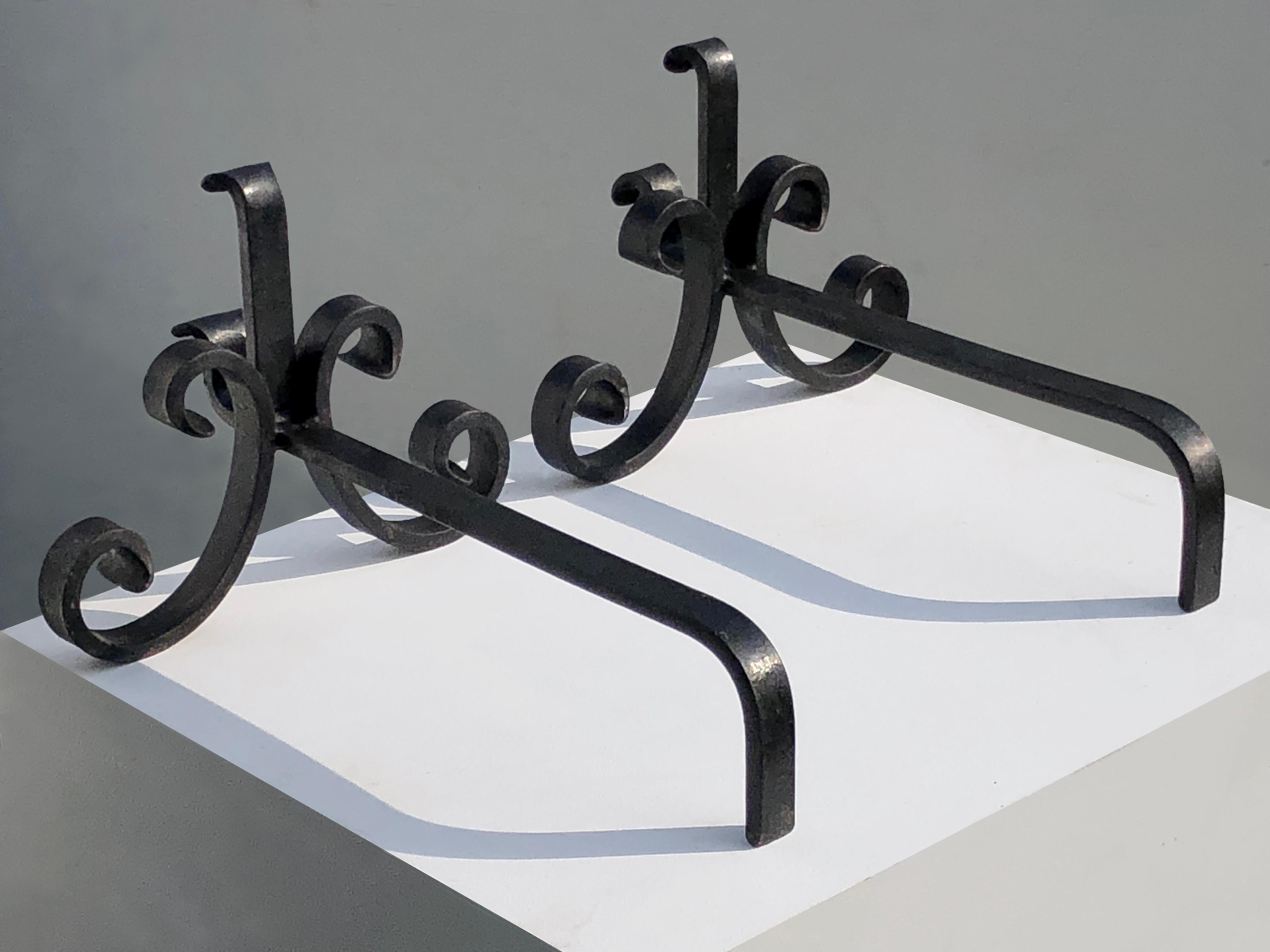 Paire d'ANDIRONS BRUTALISTES NEOCLASSIIQUES SHABBY-CHIC Wrought Iron, France 1960 en vente 1