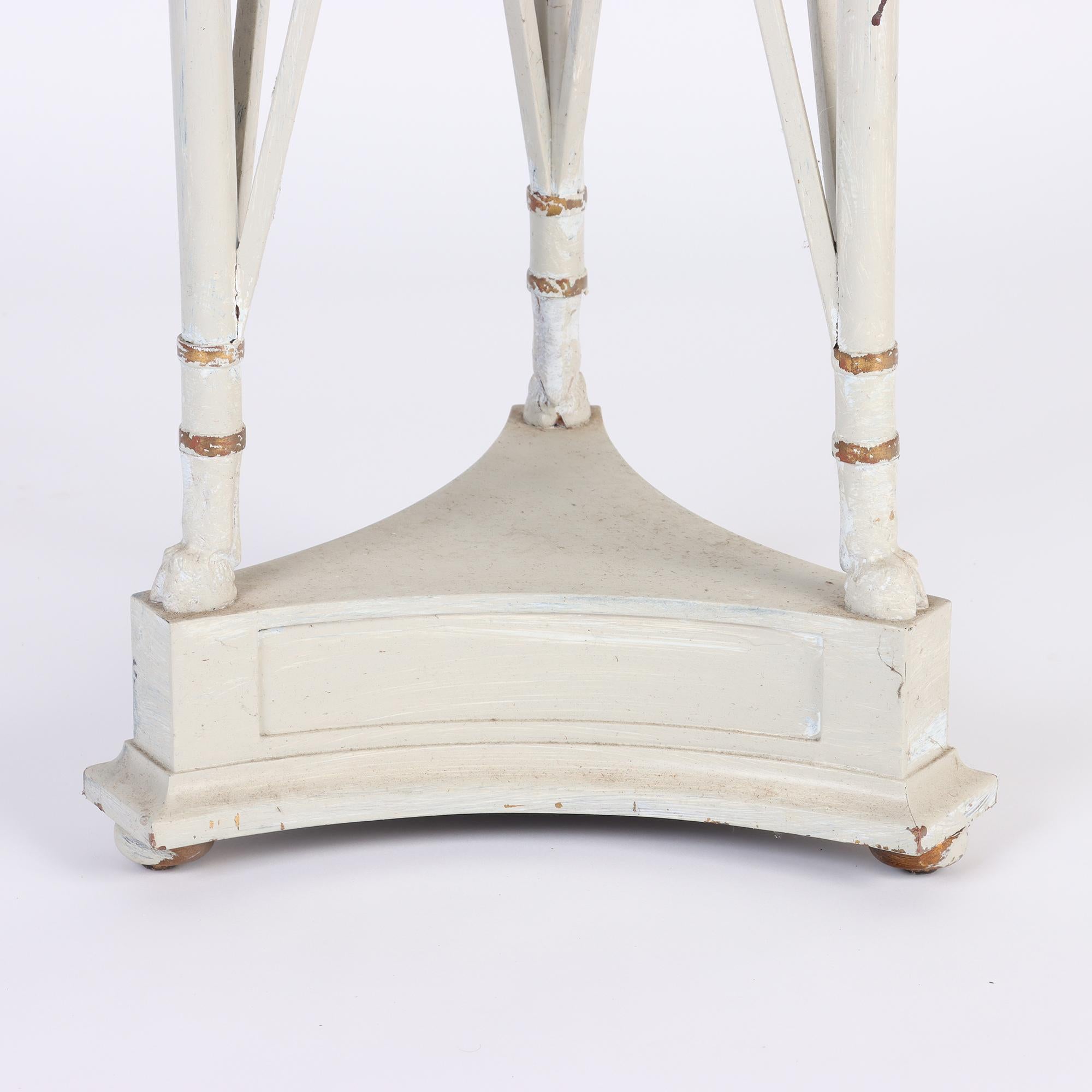Pair of Neoclassical Style Painted Pillars/Pedestals For Sale 1