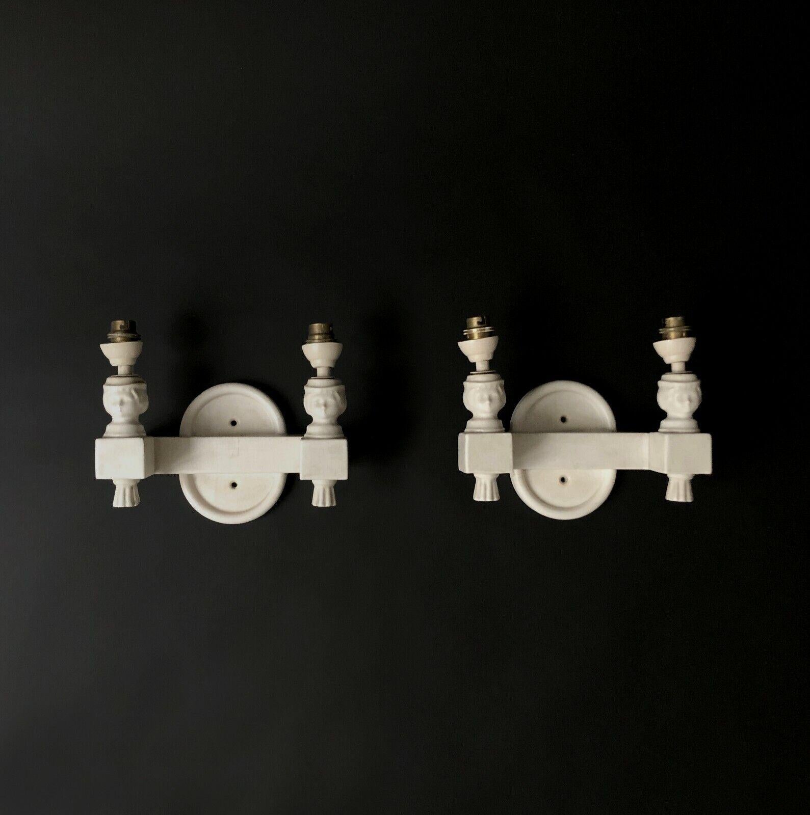 A Pair Of NEOCLASSICAL WALL APPLIQUES LAMPS, Geoges JOUVE Style, France 1950 In Good Condition For Sale In PARIS, FR