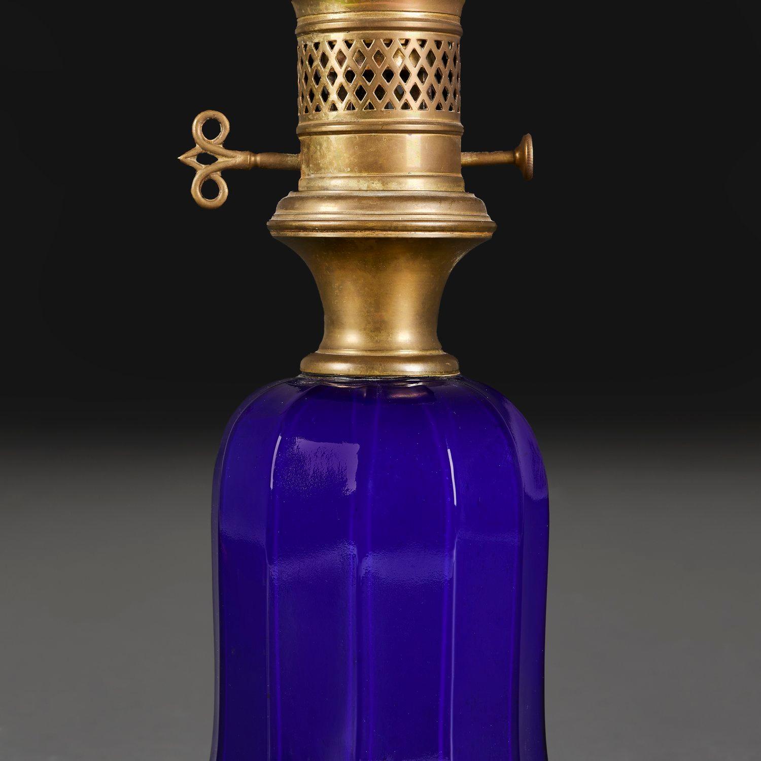 Anglais Paire de lampes bleu Bristol du XIXe siècle en vente