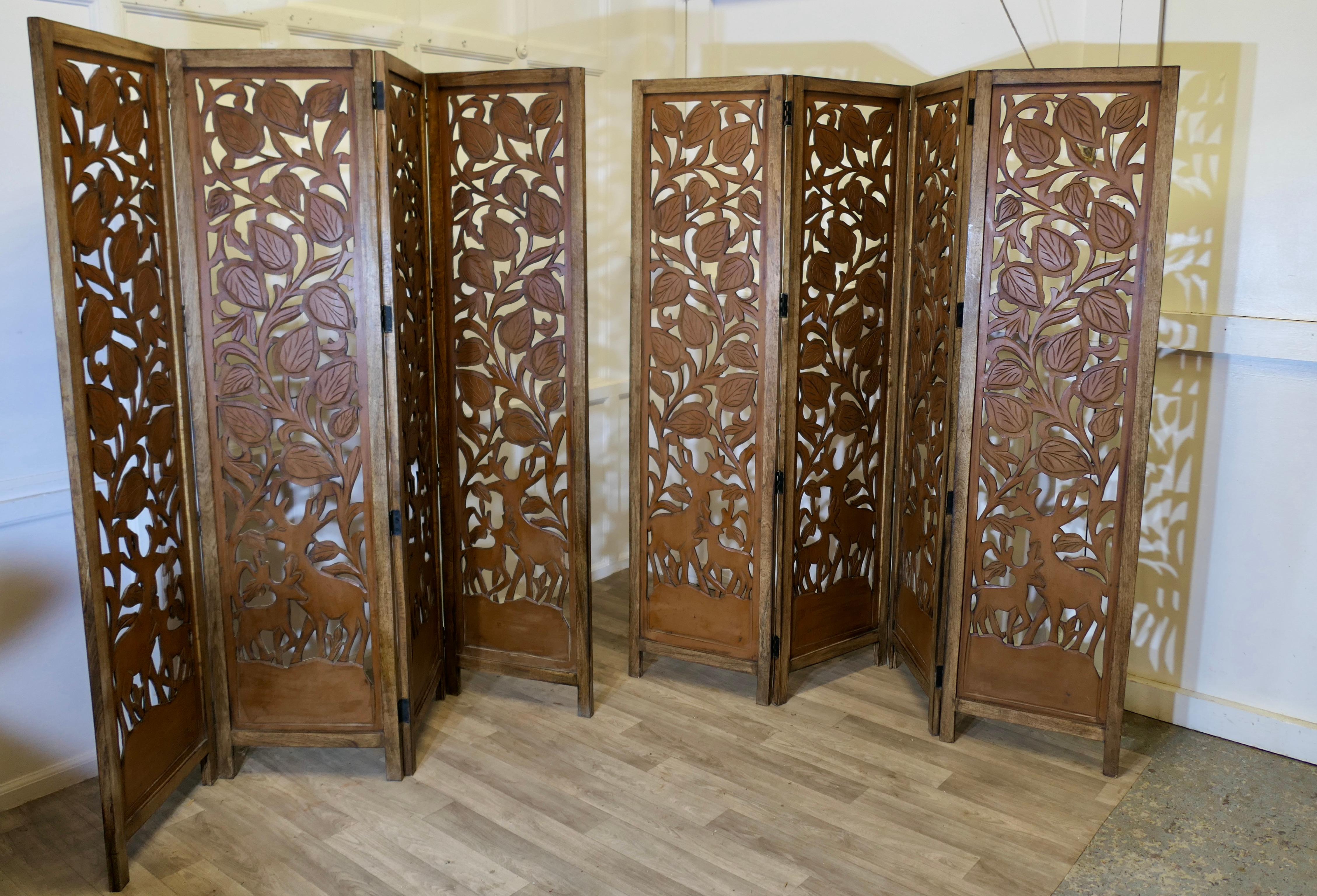 Arts and Crafts A Pair of North African Carved Pierced 4 Fold Screens en vente
