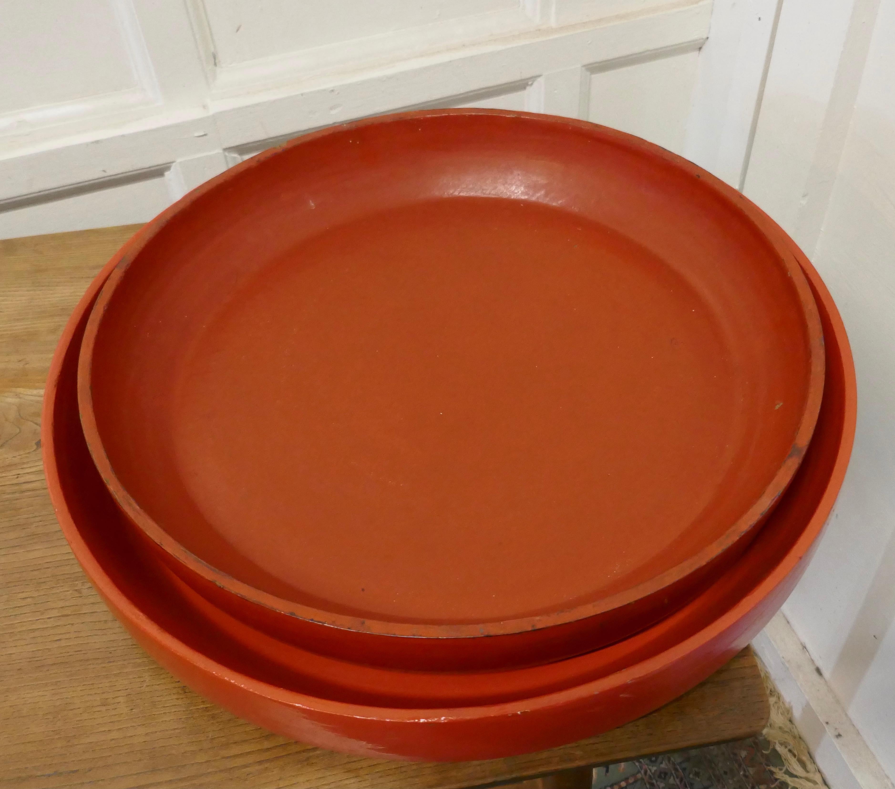 Pair of North African Folk Art Hand Made Red Ochre Dishes In Good Condition For Sale In Chillerton, Isle of Wight