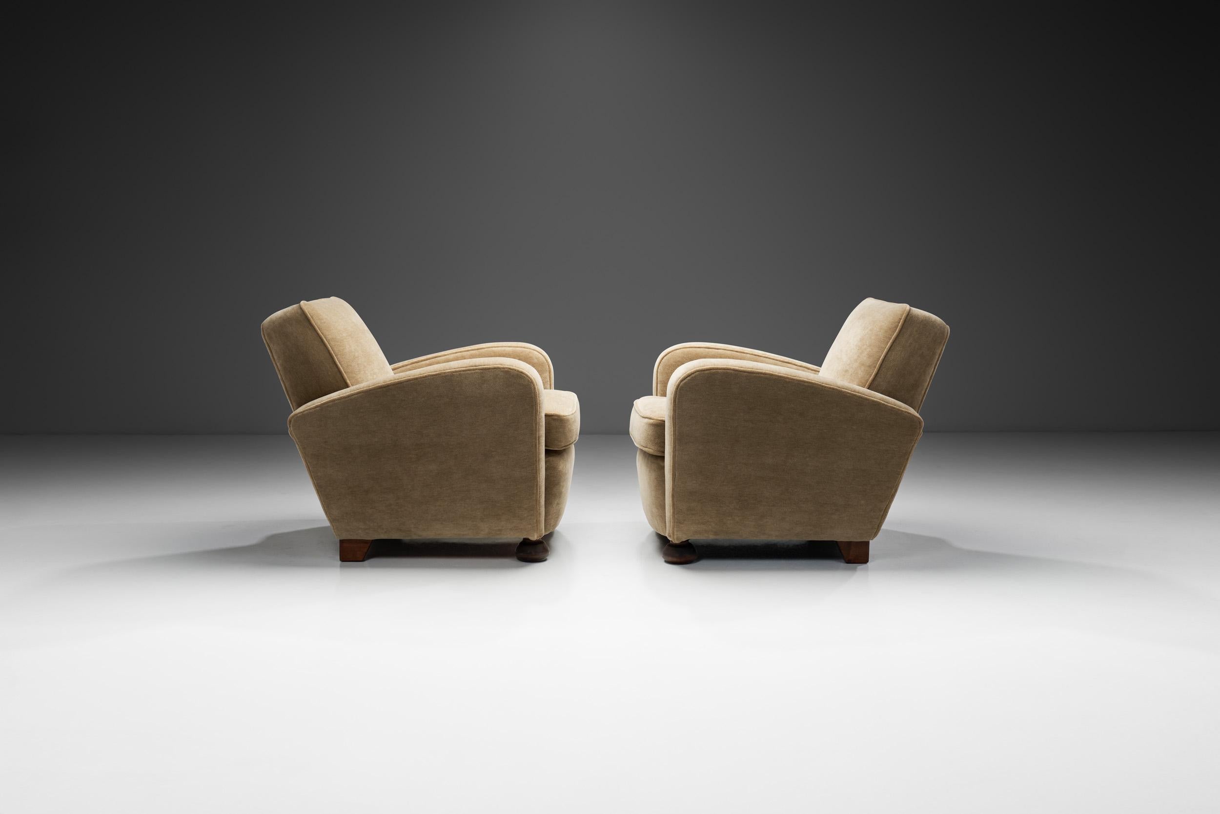 Fabric A Pair of Norwegian Art Deco Oak Armchairs, Norway 1930s For Sale