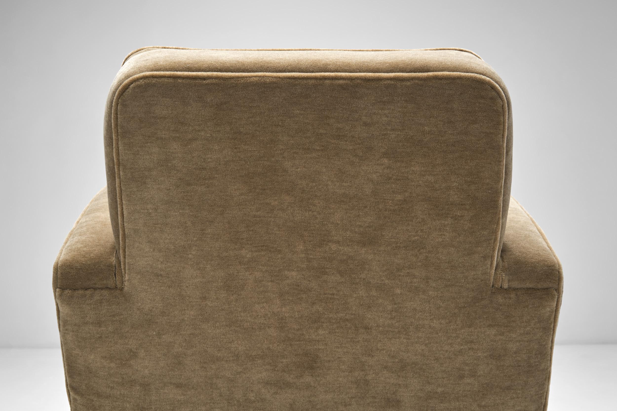 A Pair of Norwegian Art Deco Oak Armchairs, Norway 1930s For Sale 3