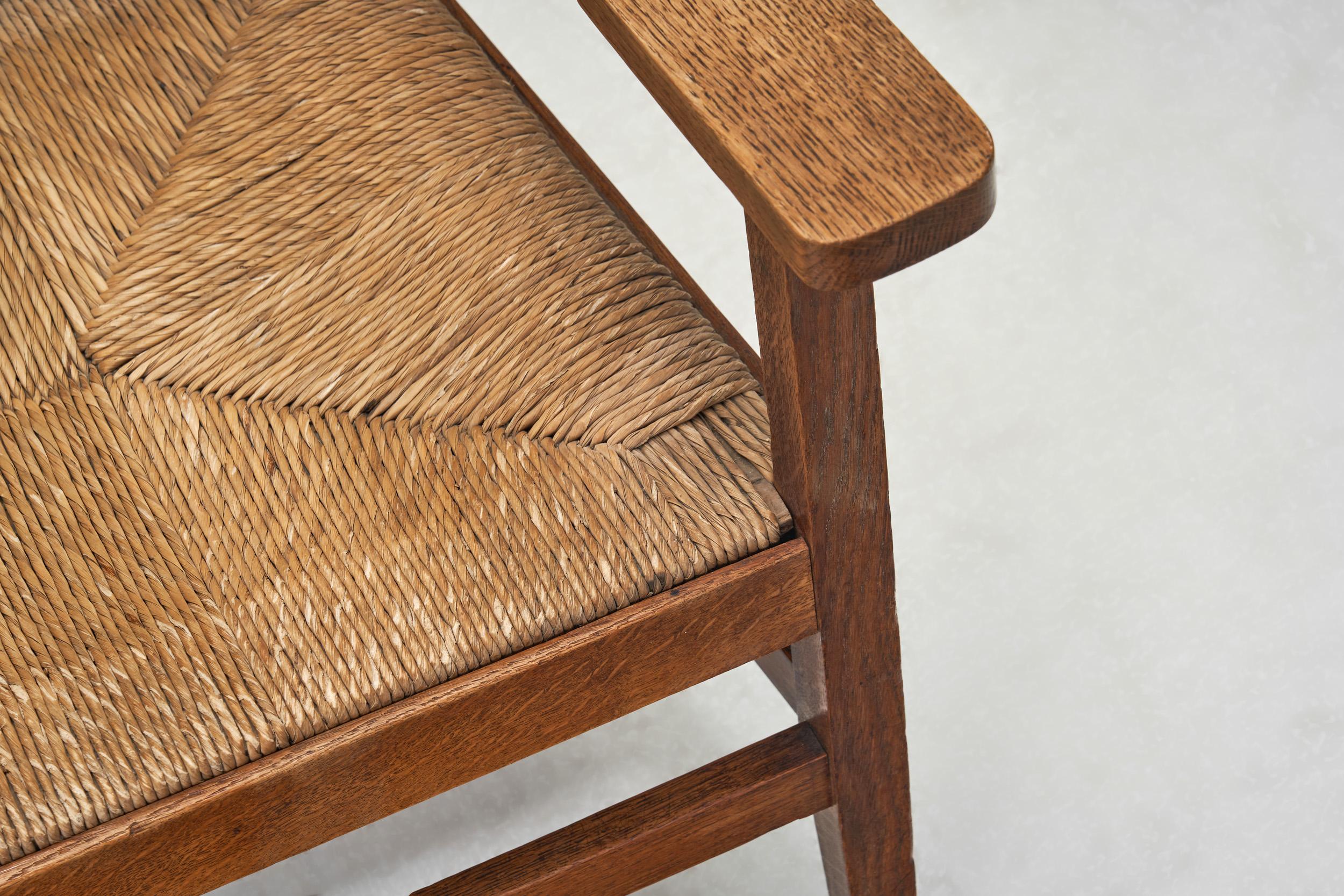 A Pair of Oak and Woven Rush High Back Armchairs, France 1940s For Sale 4