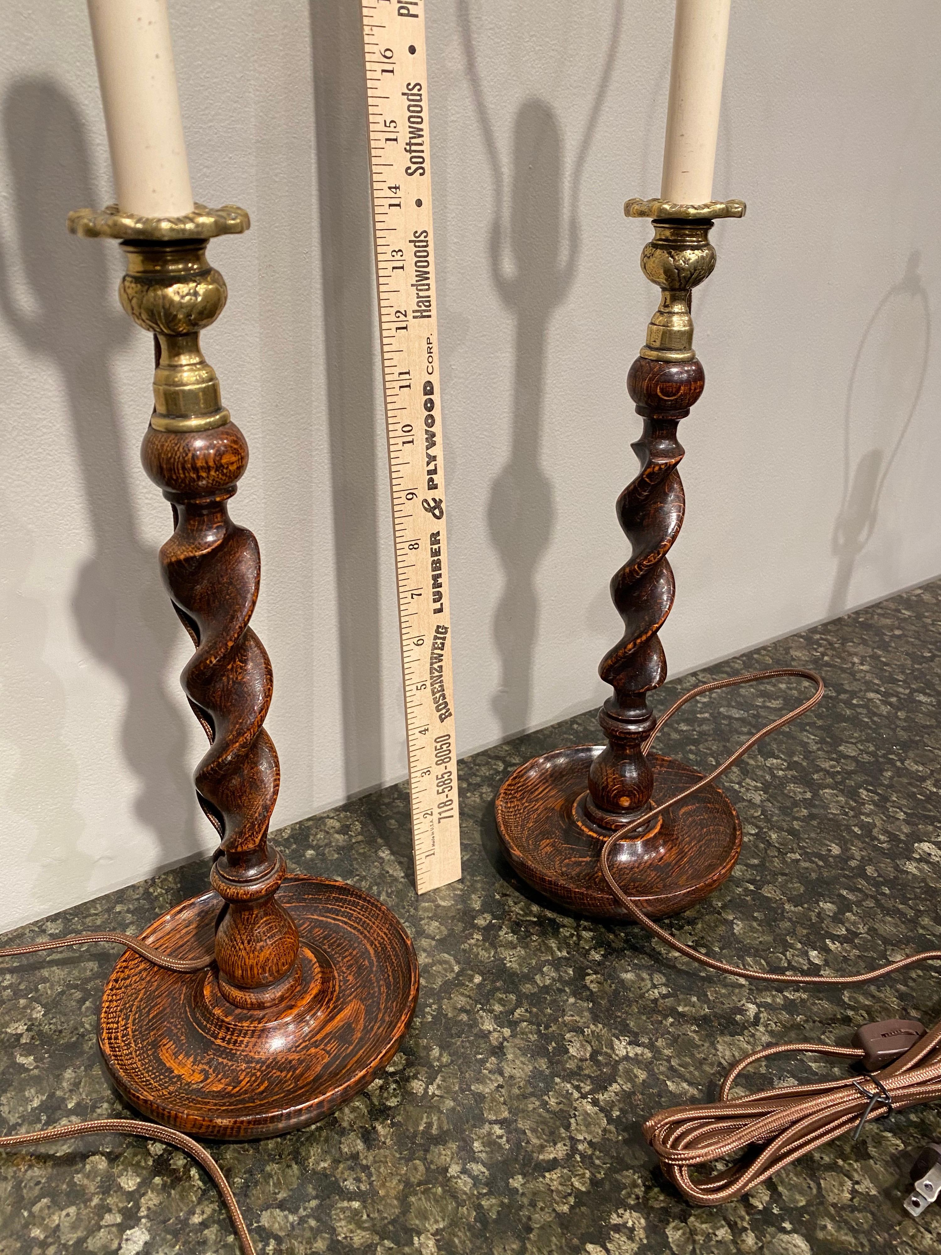 Pair of Oak Barley Turned Candlestick Lamps In Good Condition In New York, NY