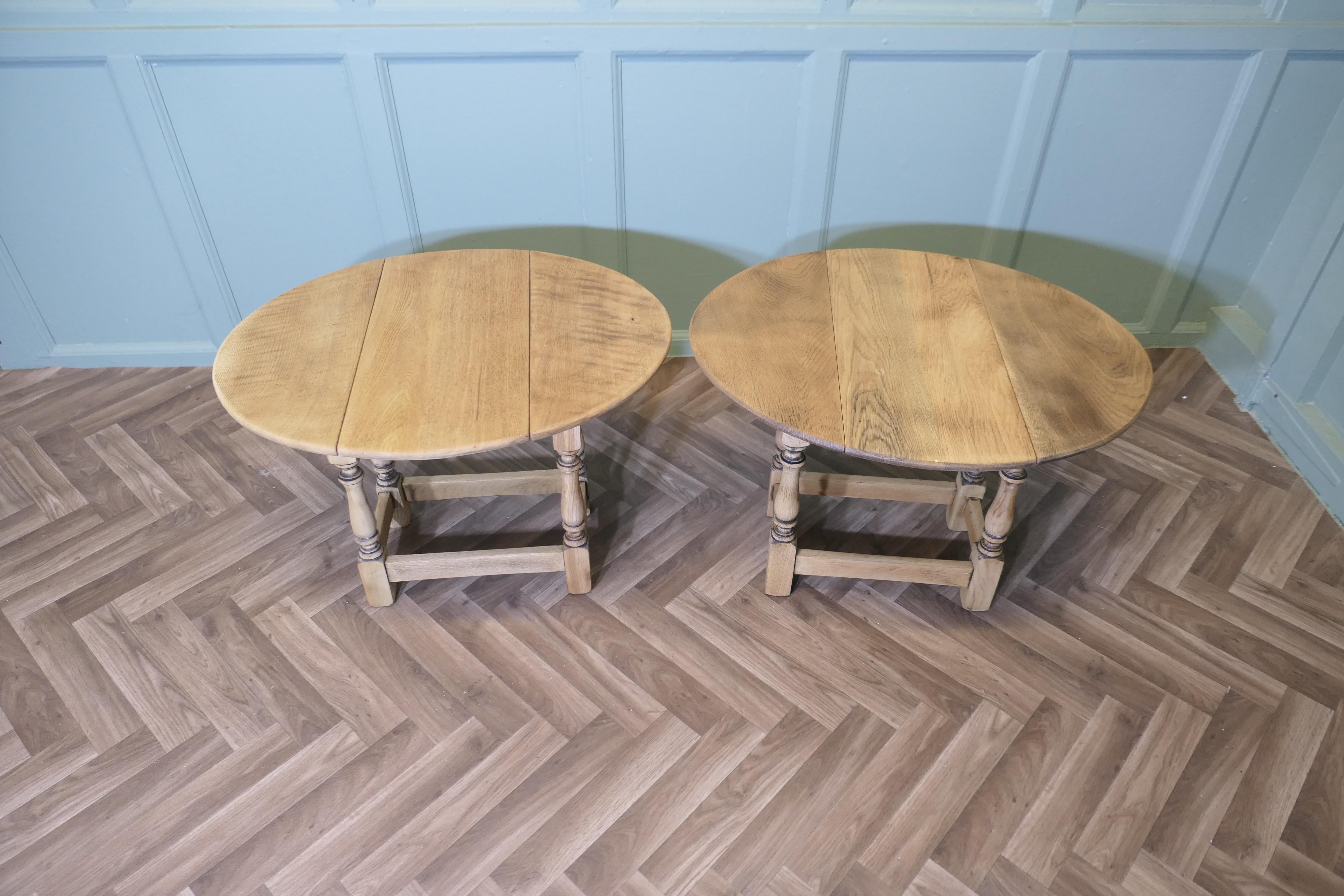 A Pair of Oak Coffee or Side Tables For Sale 4