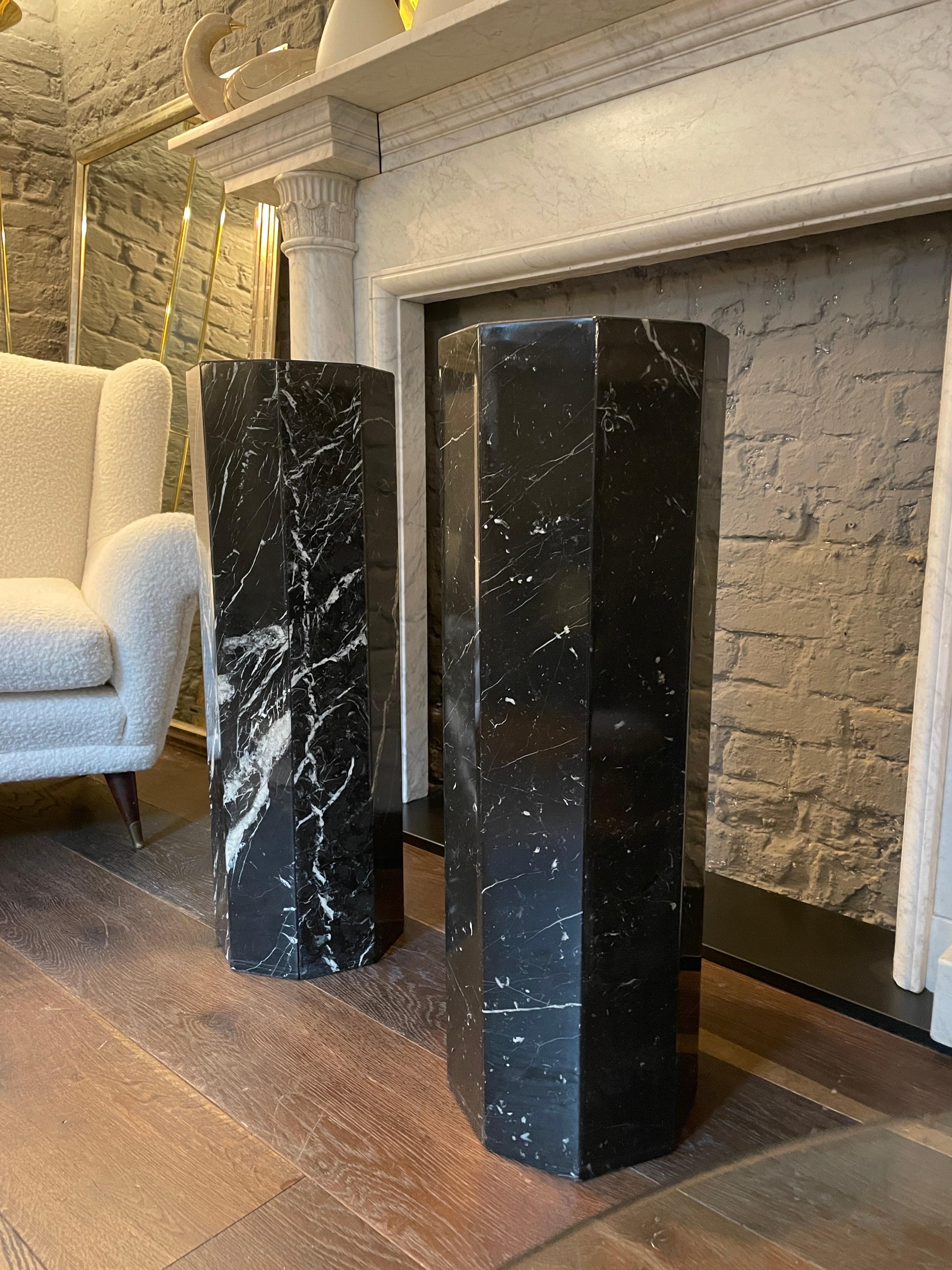 Pair of Octagonal Nero Marquina Marble Columns In Good Condition In London, GB