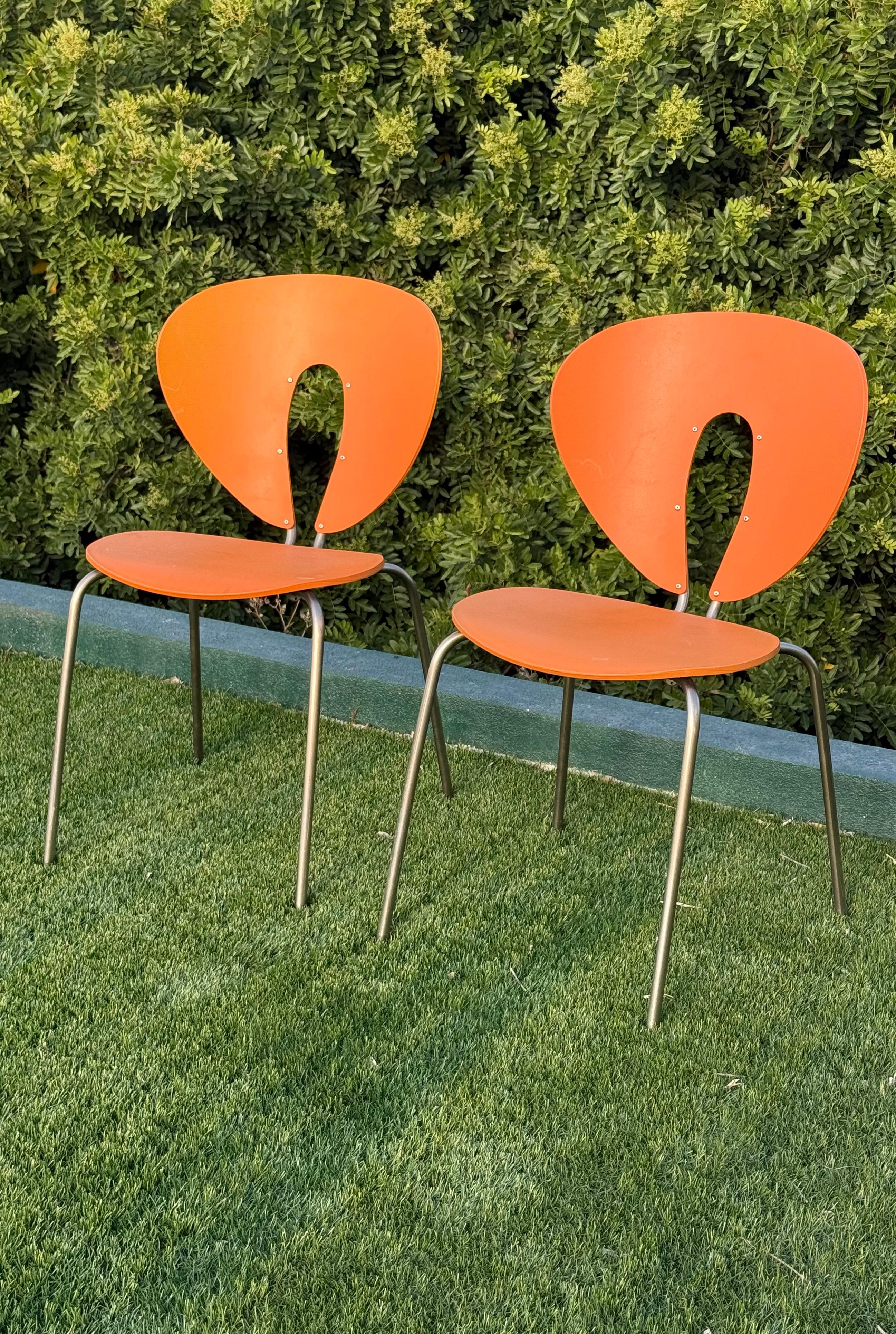 Pareja de sillas Globus naranjas de Jesus Gasca para STUA, España finales del siglo XX en venta 1