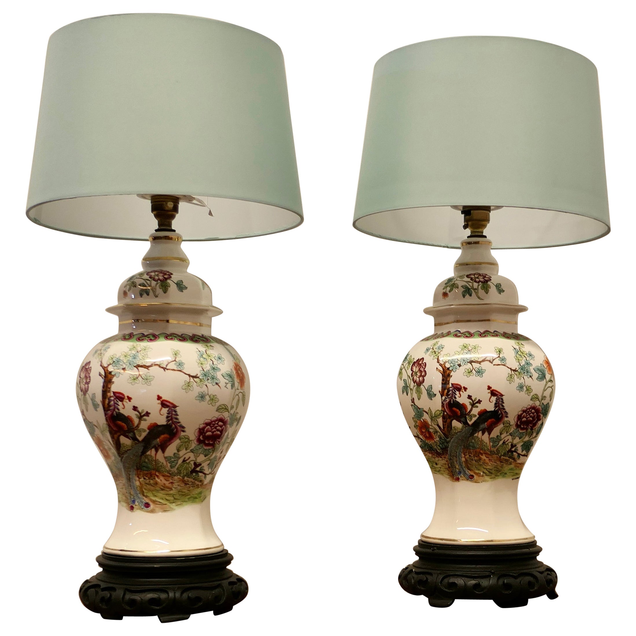 Pareja de lámparas florero orientales de porcelana    Un precioso par Vintage que data de t