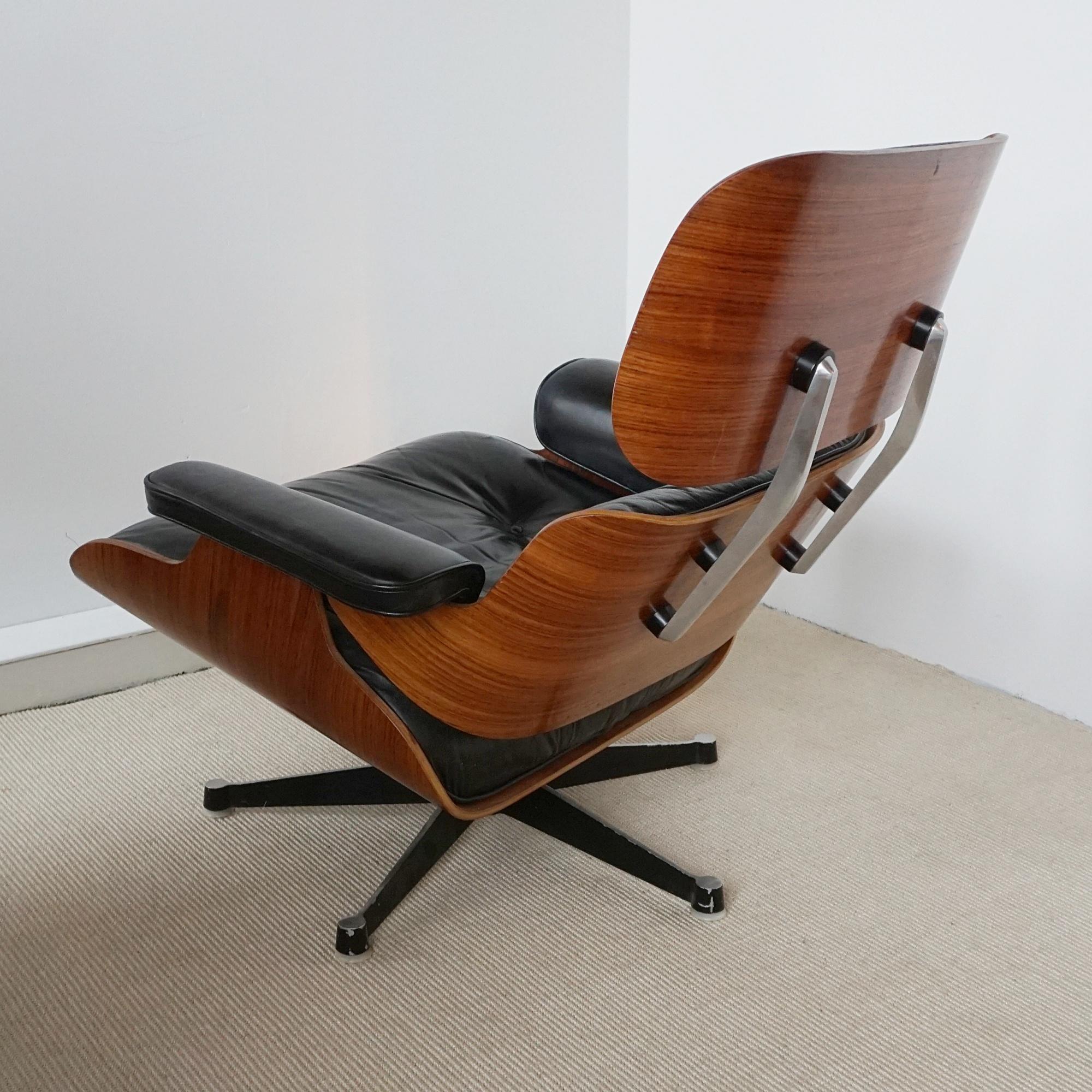 A Pair of Original Herman Miller Eames Chairs and Ottoman for Hille 3