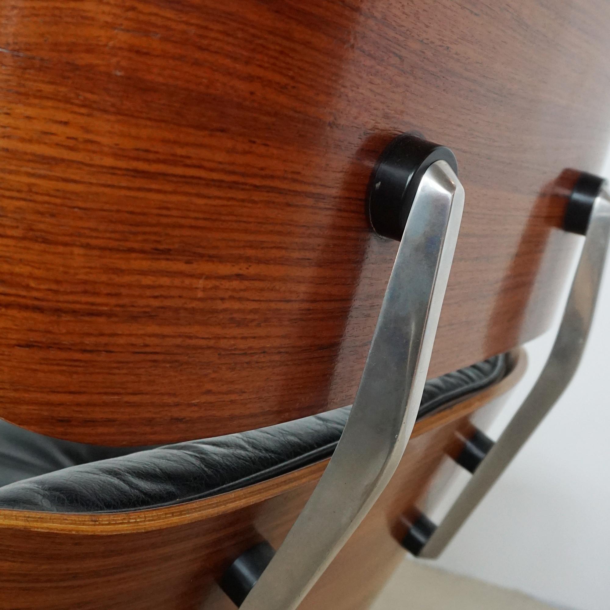 A Pair of Original Herman Miller Eames Chairs and Ottoman for Hille 7