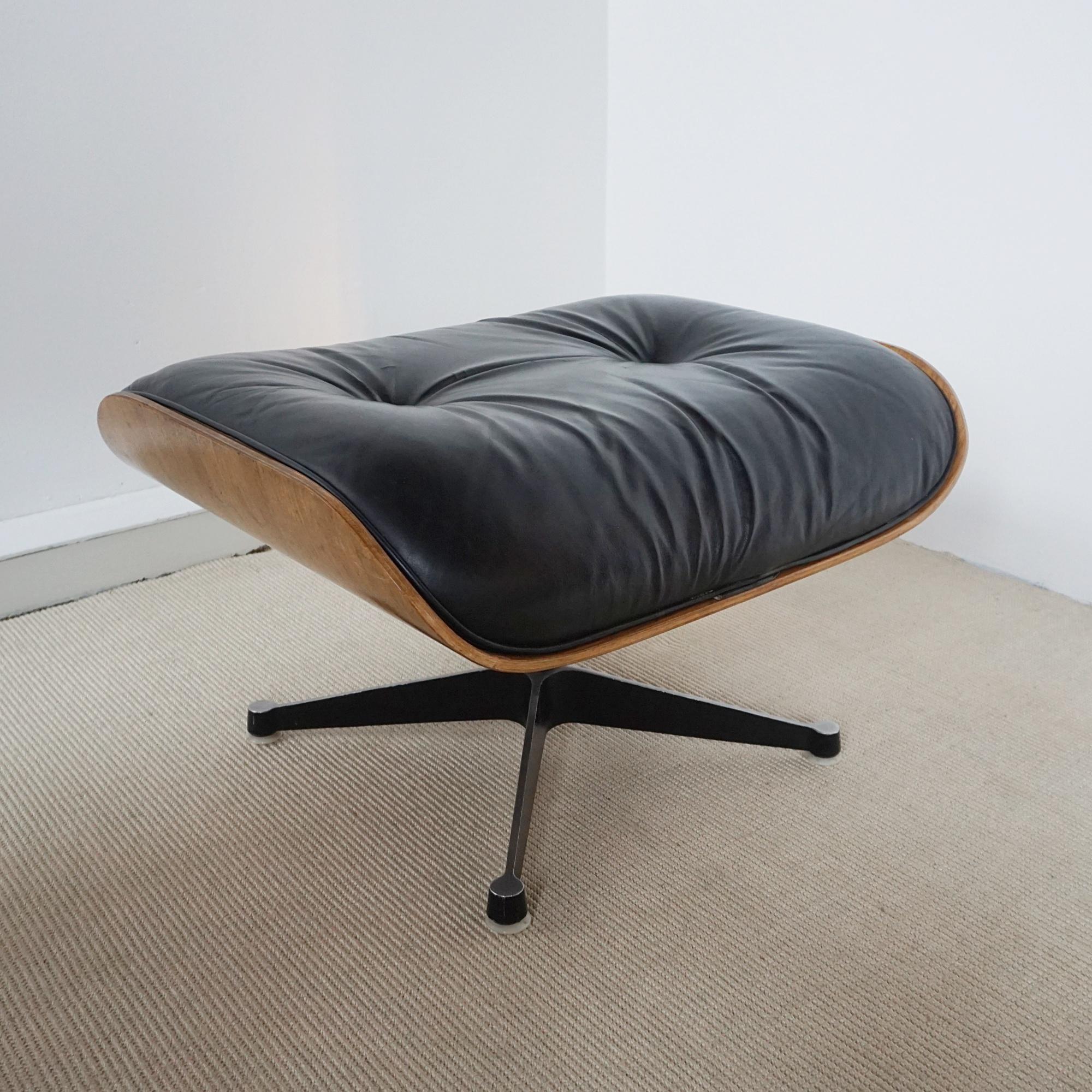 A Pair of Original Herman Miller Eames Chairs and Ottoman for Hille 12