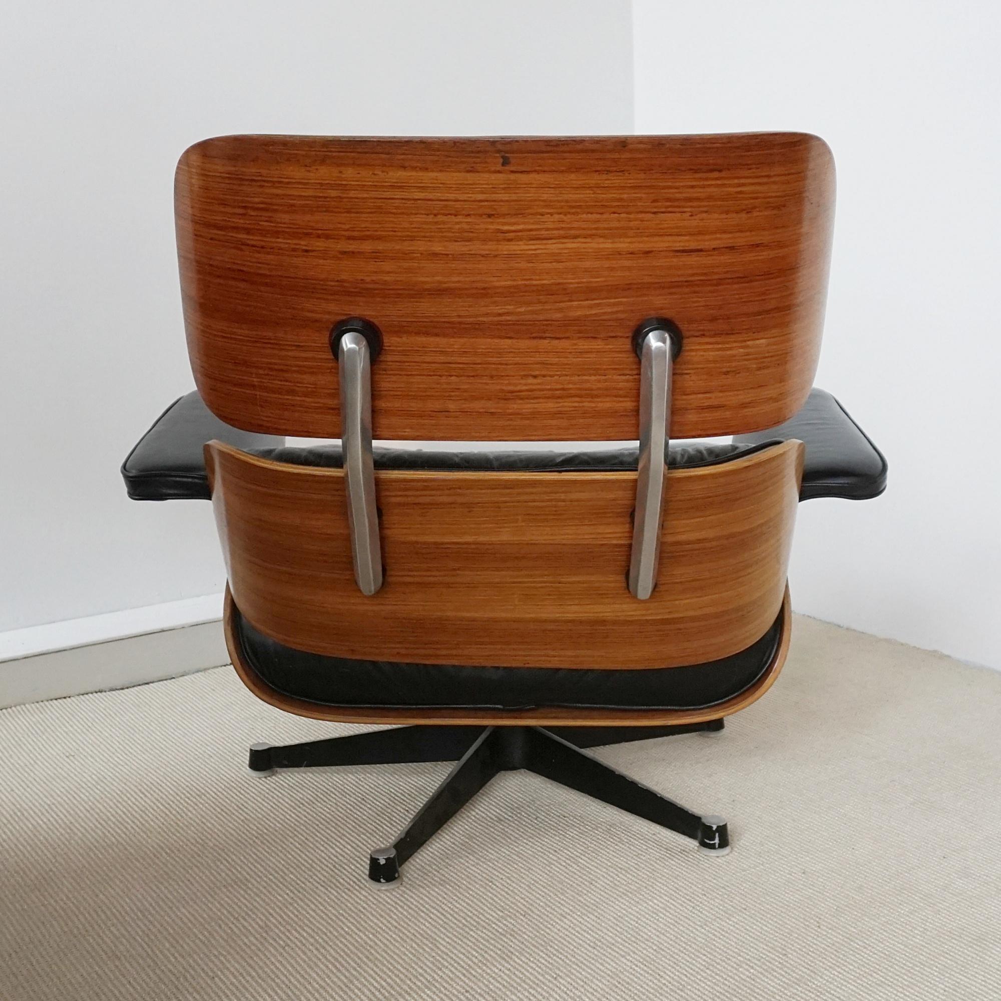 A Pair of Original Herman Miller Eames Chairs and Ottoman for Hille 2