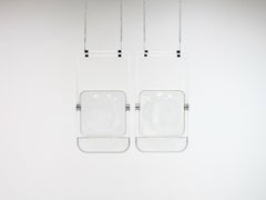 Paire de chaises originales blanches Giancarlo Piretti pour Castelli « Plia », Italie