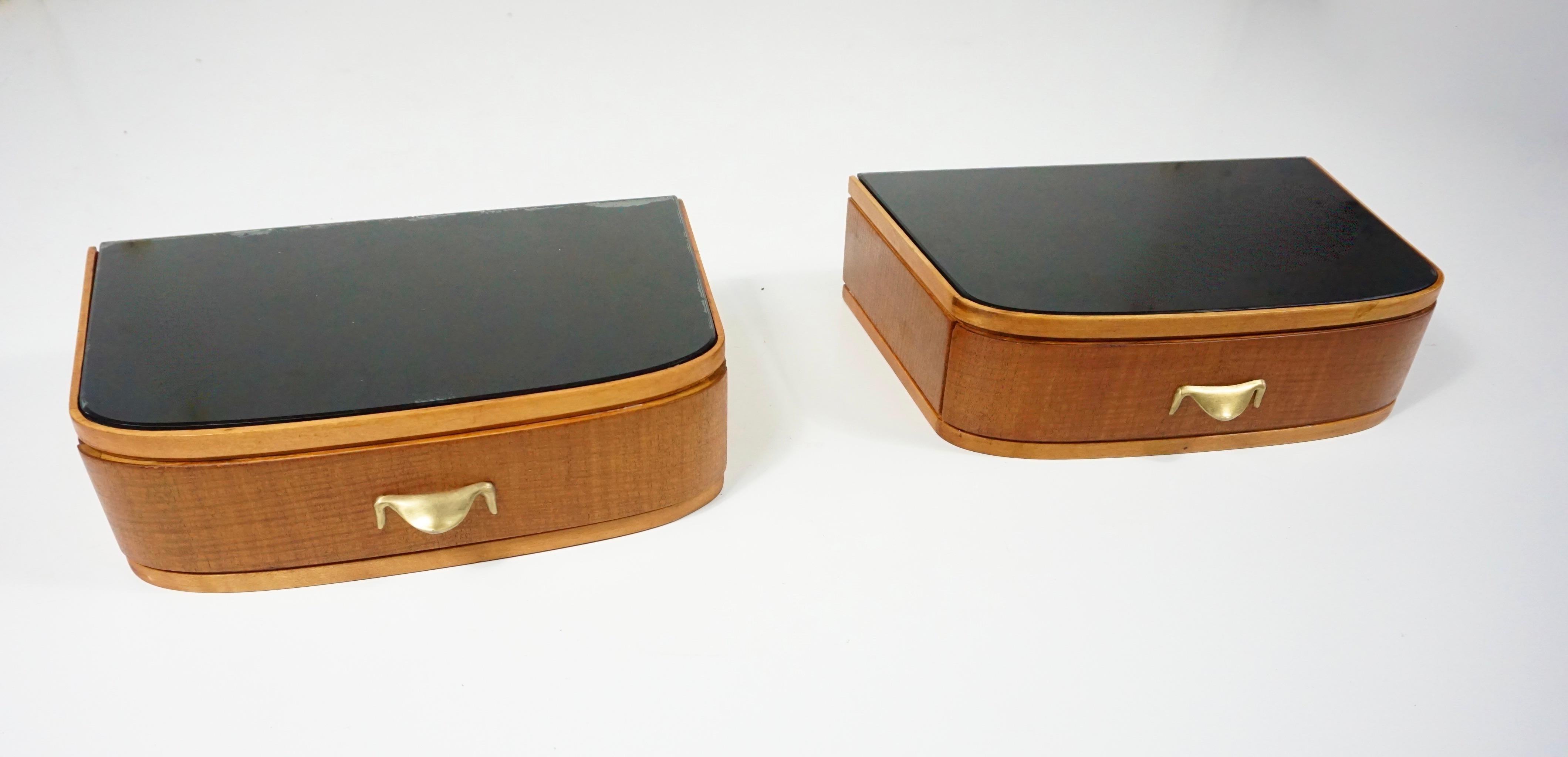 A pair of Osvaldo Borsani floating bedside tables, wall mounted, 1950 For Sale 12