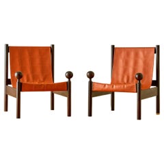 A pair of Ouro Petro lounge chairs by Jorge Zalszupin