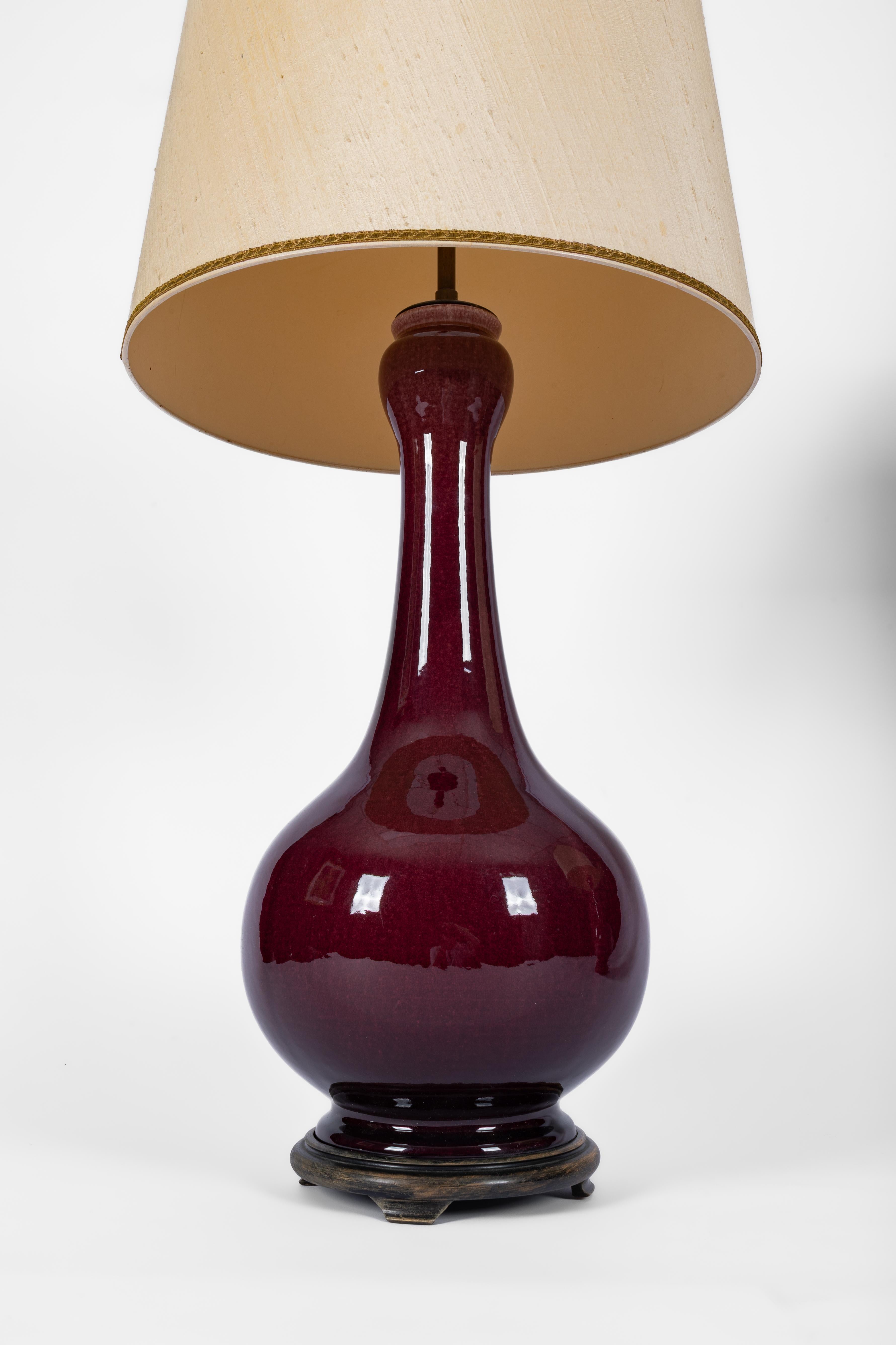 italien Paire de lampes de table en céramique émaillée de couleur sang-de-bœuf en vente