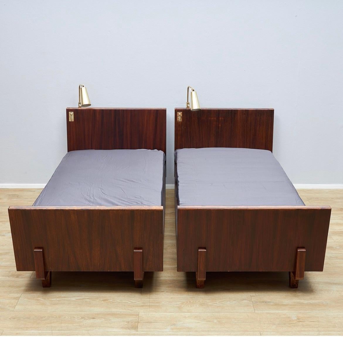 Finnish a pair of Paavo Tynell lamps and Erkki Huttunen beds, hotel Vaakuna. For Sale