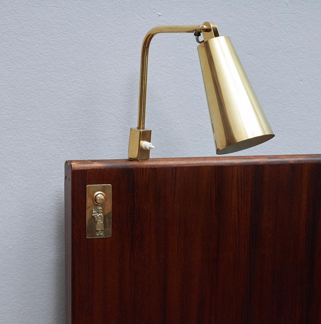 Brass a pair of Paavo Tynell lamps and Erkki Huttunen beds, hotel Vaakuna. For Sale