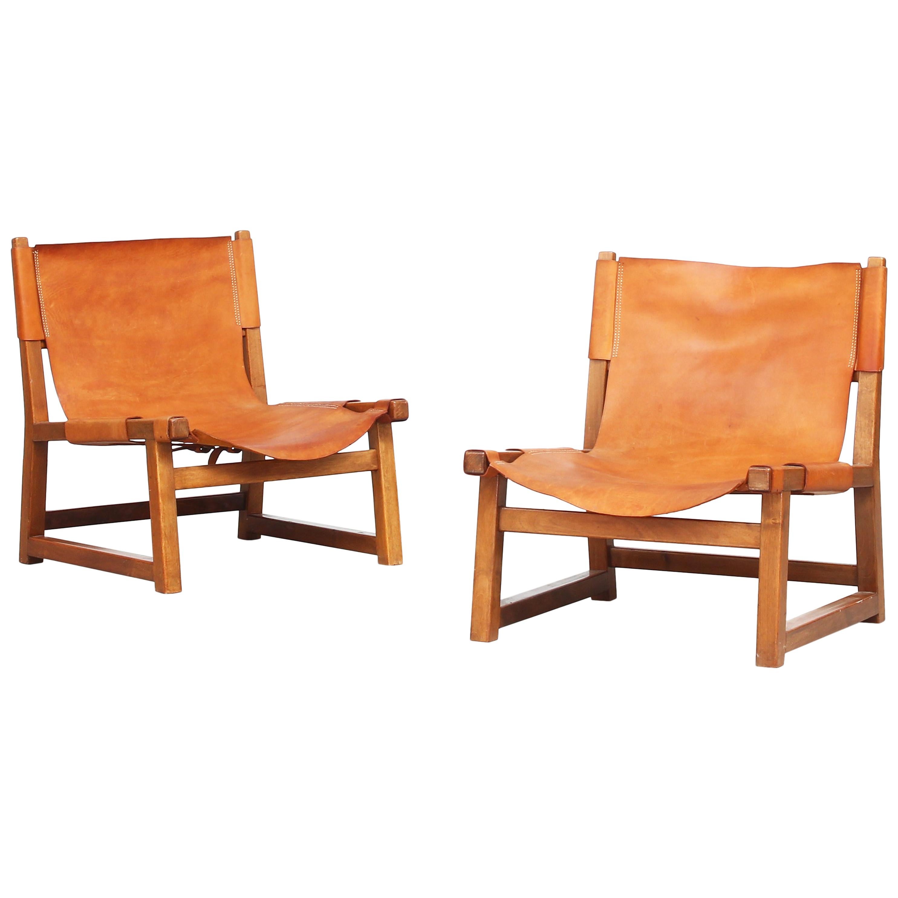 Pair of Paco Muñoz for Darro, 'Riaza' Chair Walnut and Leather, Spain, 1960s