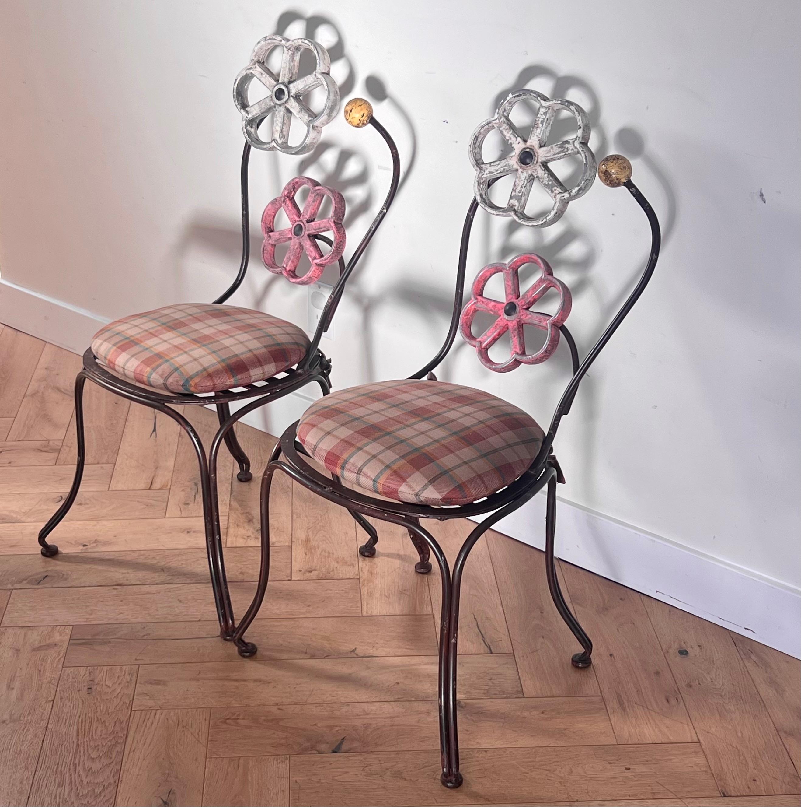 Paire de chaises en fer peint de Joe Brown pour Anthropologie, début de carrière en vente 12