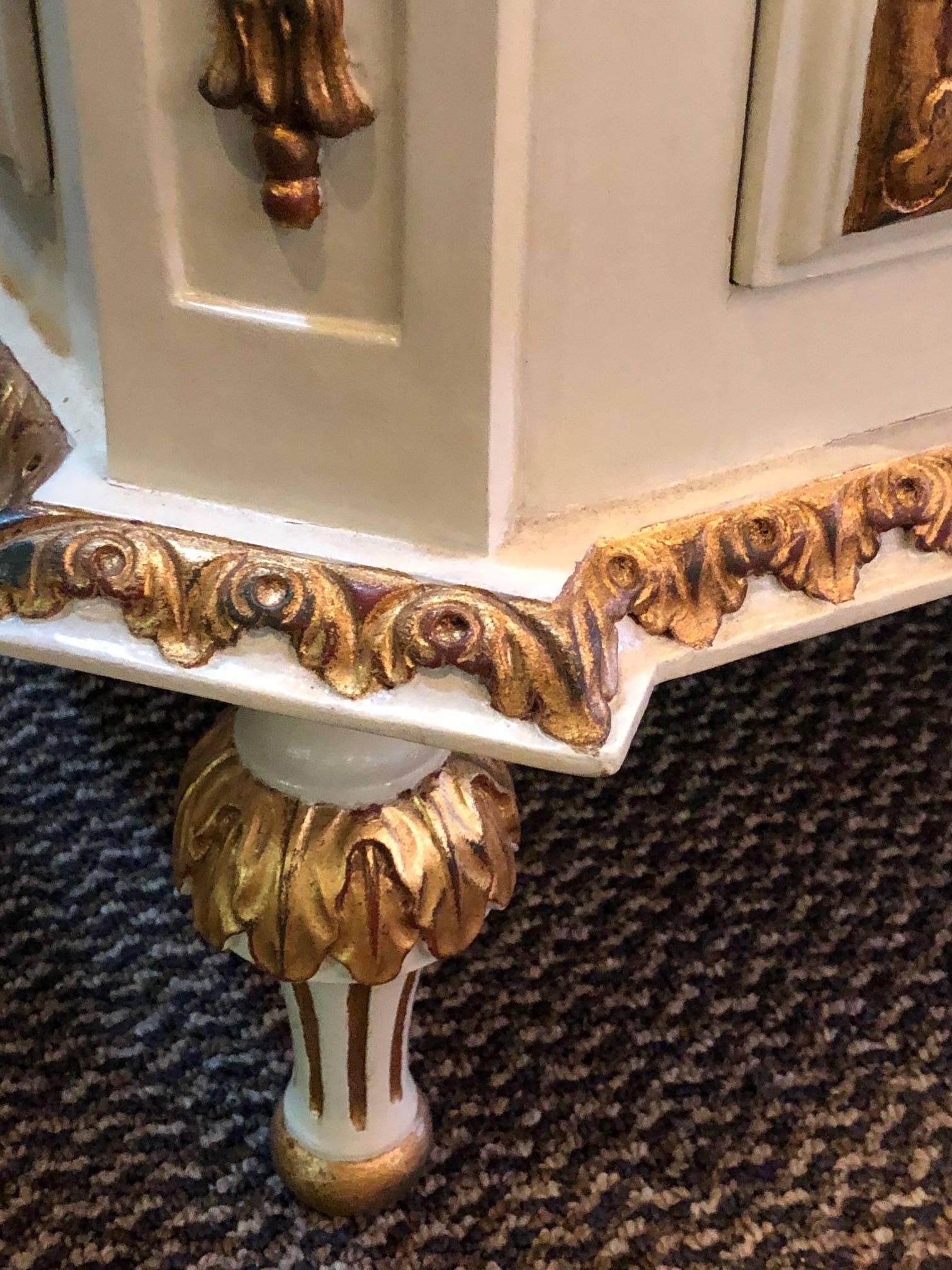 Pair of Painted Parcel-Gilt Etched Mirror Marble Top Commodes by Maison Jansen In Good Condition In Stamford, CT