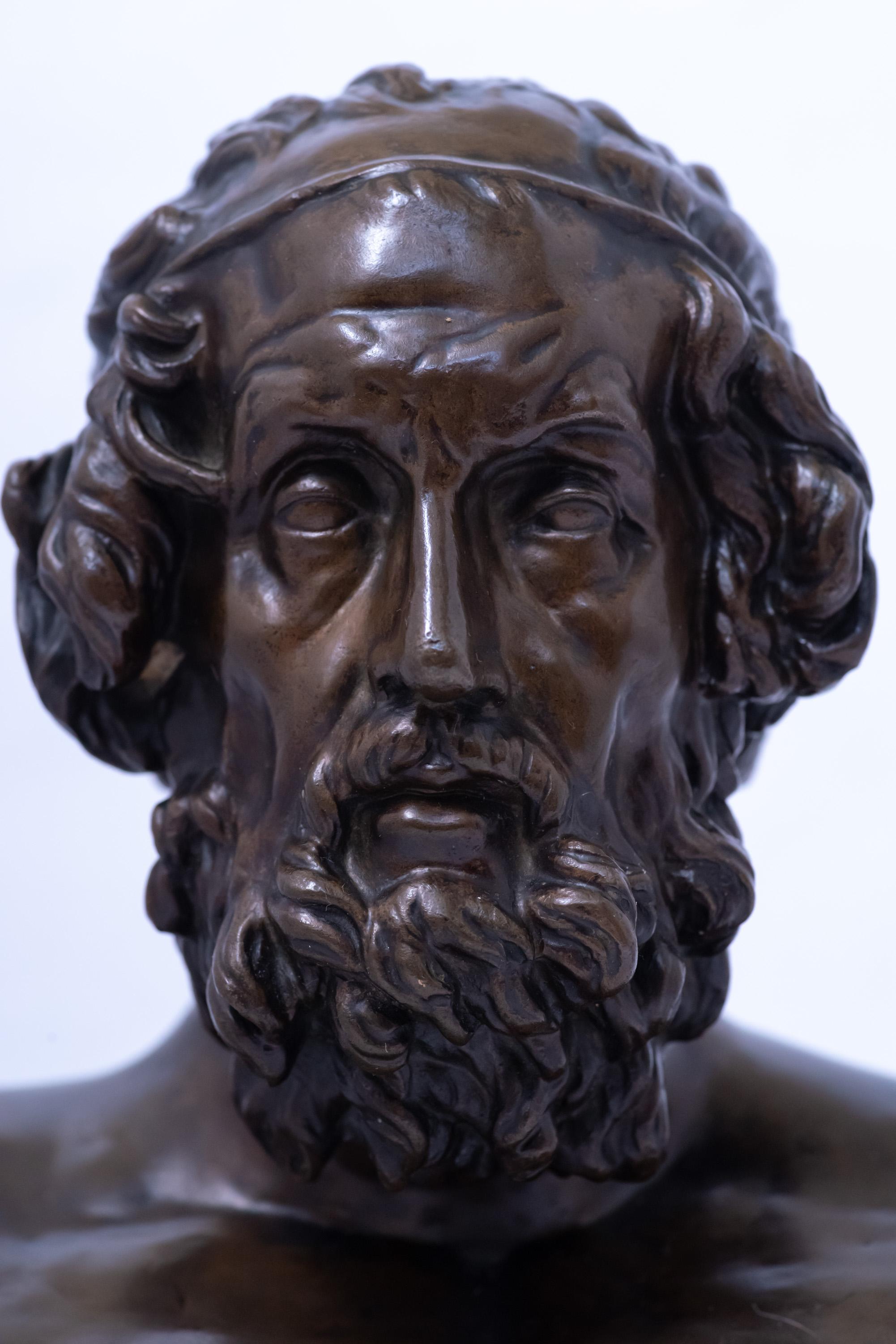 Ein Paar Büsten aus patinierter Bronze mit der Darstellung von Homer und Euripedes im Angebot 7