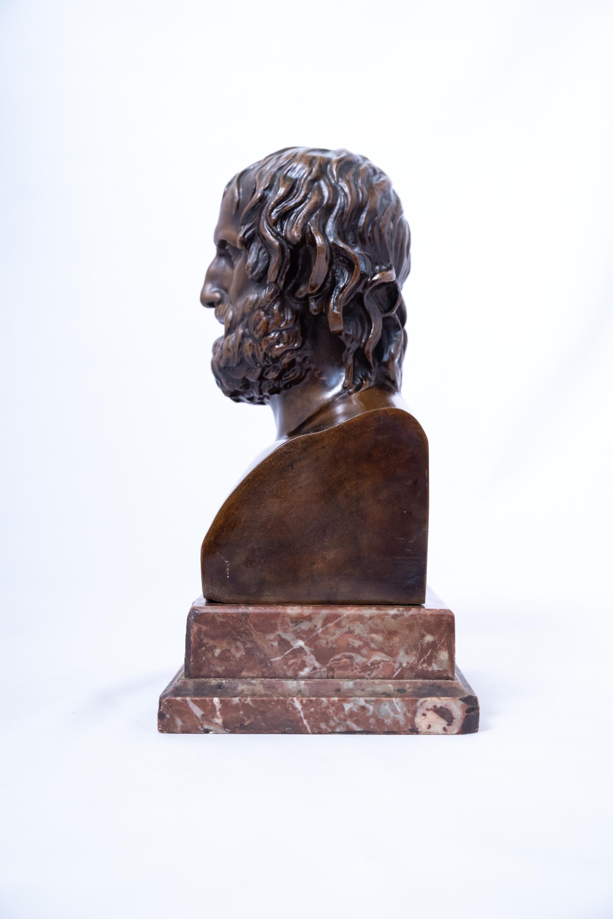 Ein Paar Büsten aus patinierter Bronze mit der Darstellung von Homer und Euripedes (Neoklassisch) im Angebot