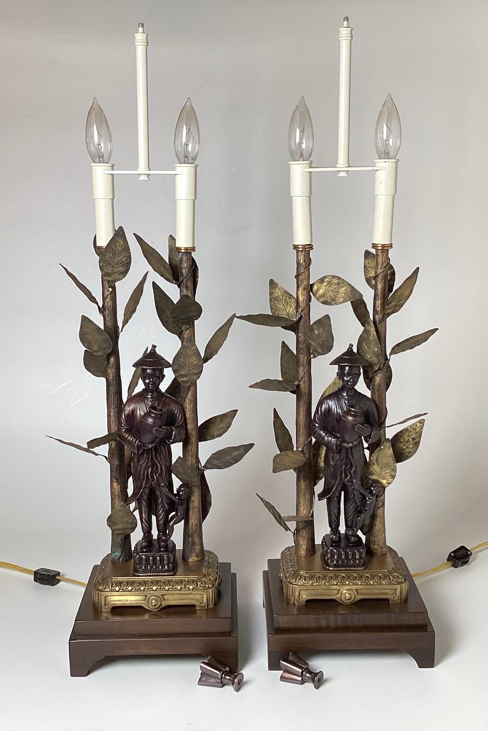 Pair of Patinated Bronze Hollywood Regency Chinoiseries Table Lamps For Sale 4