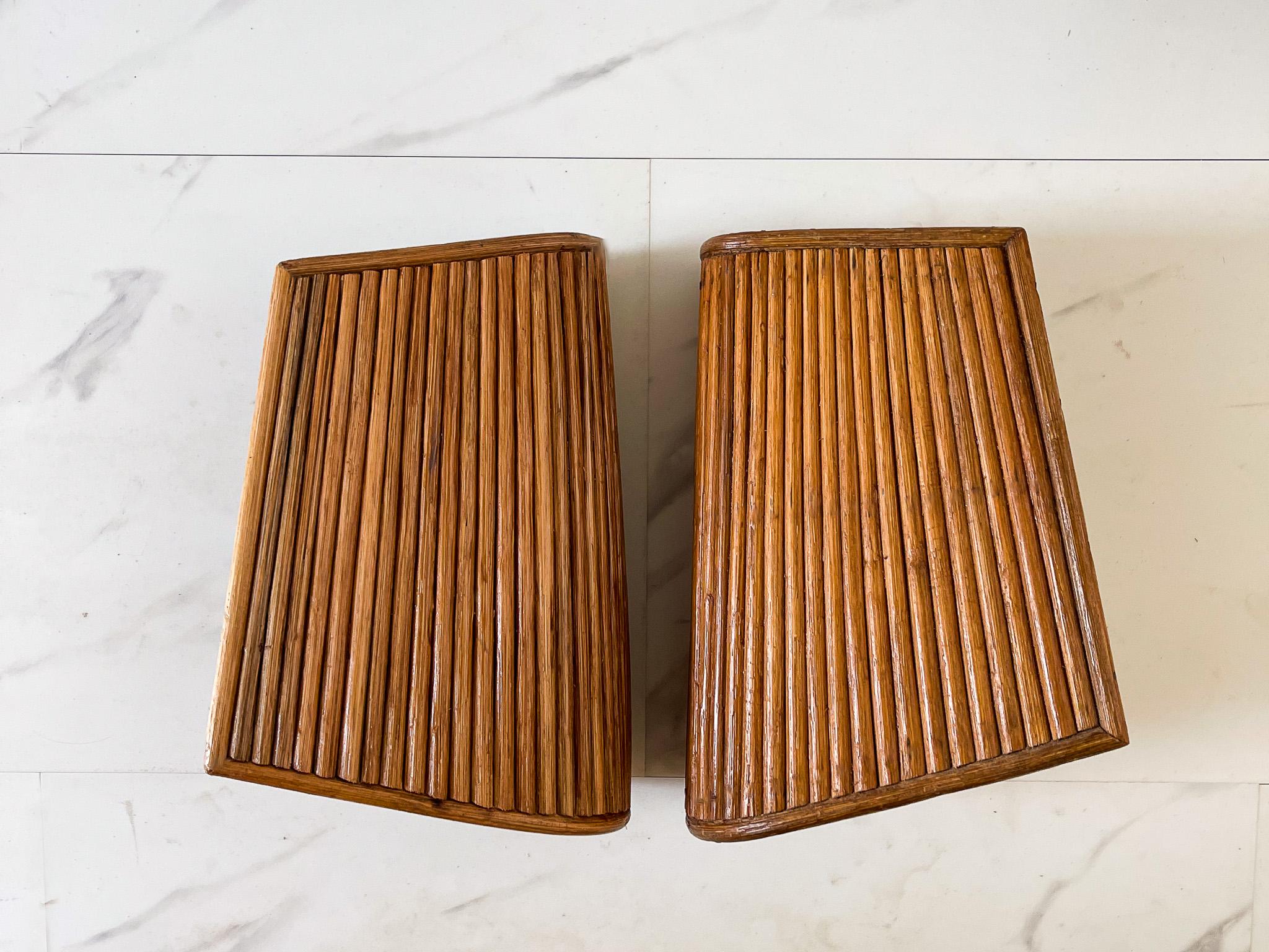 Mid-Century Modern A Pair of Pencil Reed Rattan Wall Sconce Lamp, Mid Century Modern For Sale