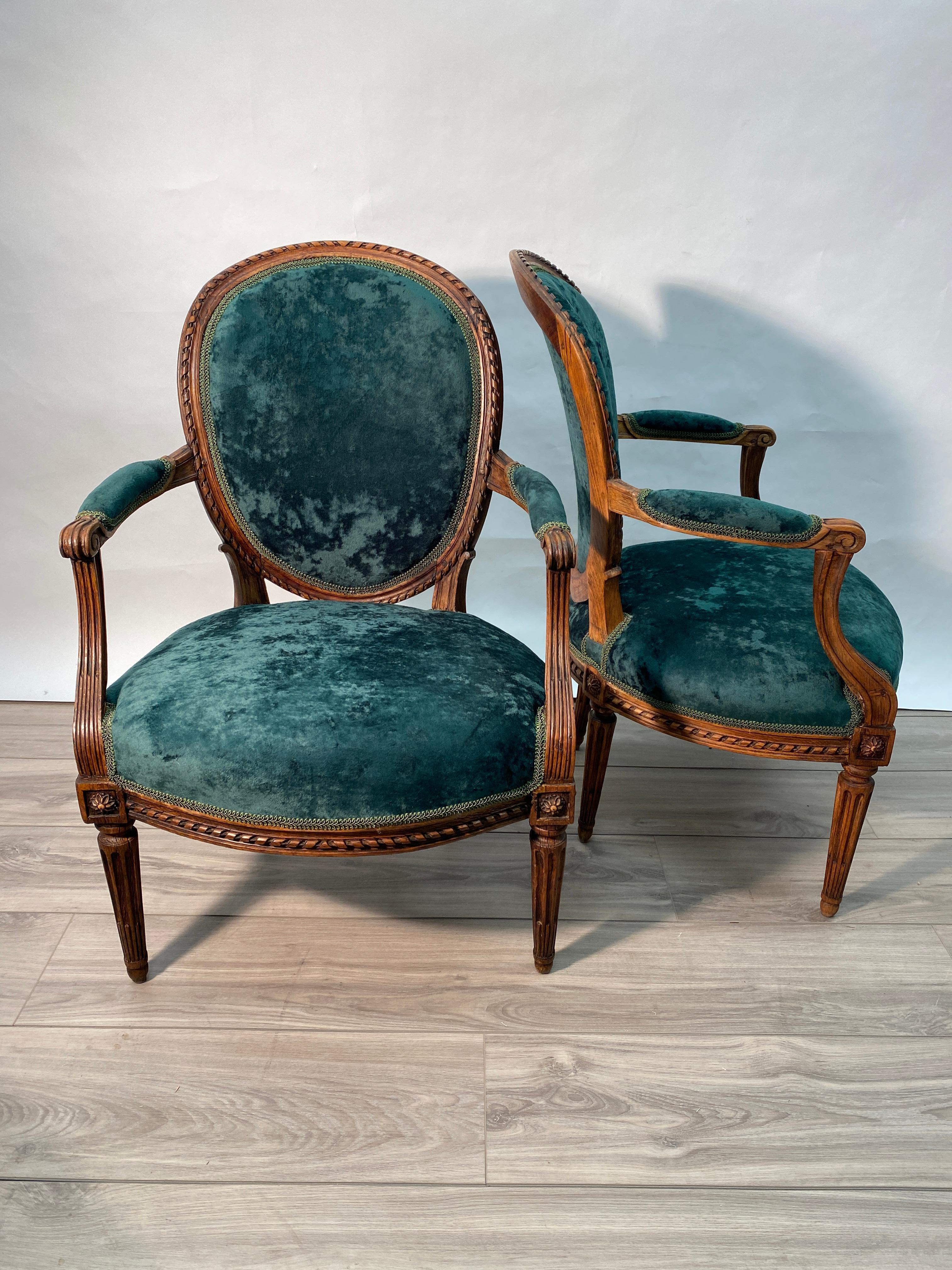 Pair of Period 18th Century French Louis XVI Walnut Fauteuil Arm Chairs For Sale 9