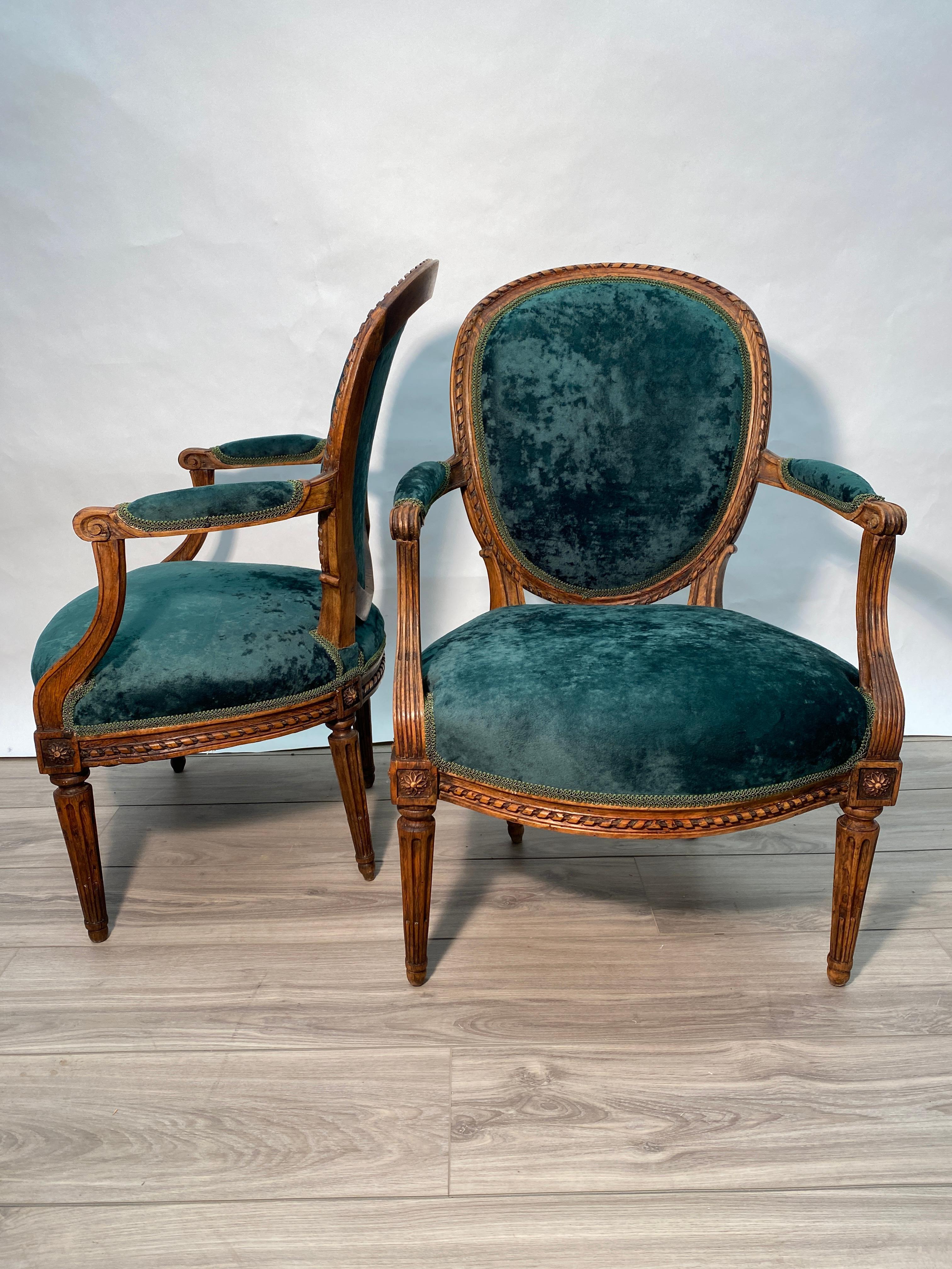 Pair of Period 18th Century French Louis XVI Walnut Fauteuil Arm Chairs For Sale 10