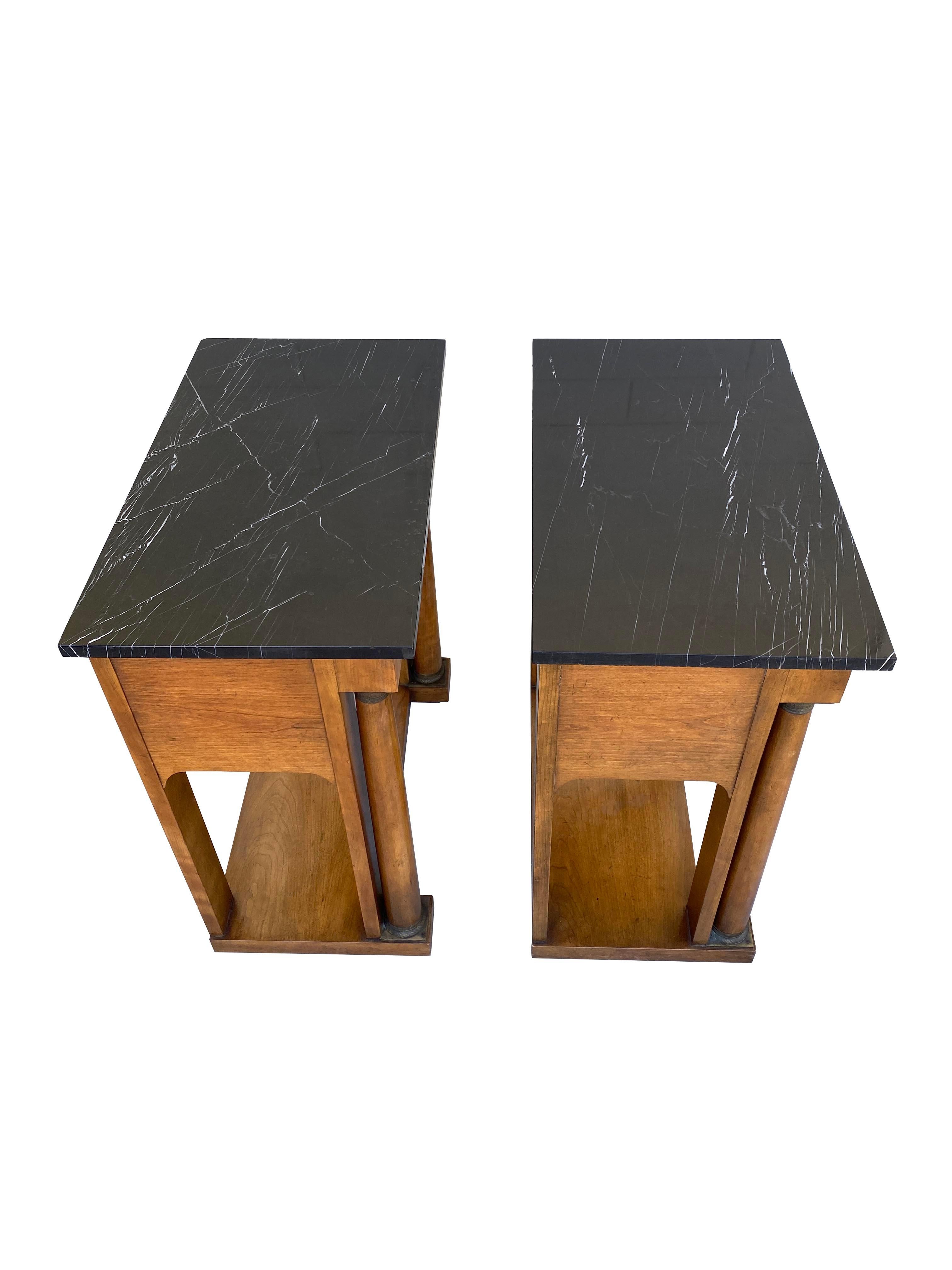 20th Century A Pair of Neoclassical Nightstands with Marble Tops by Baker Furniture For Sale
