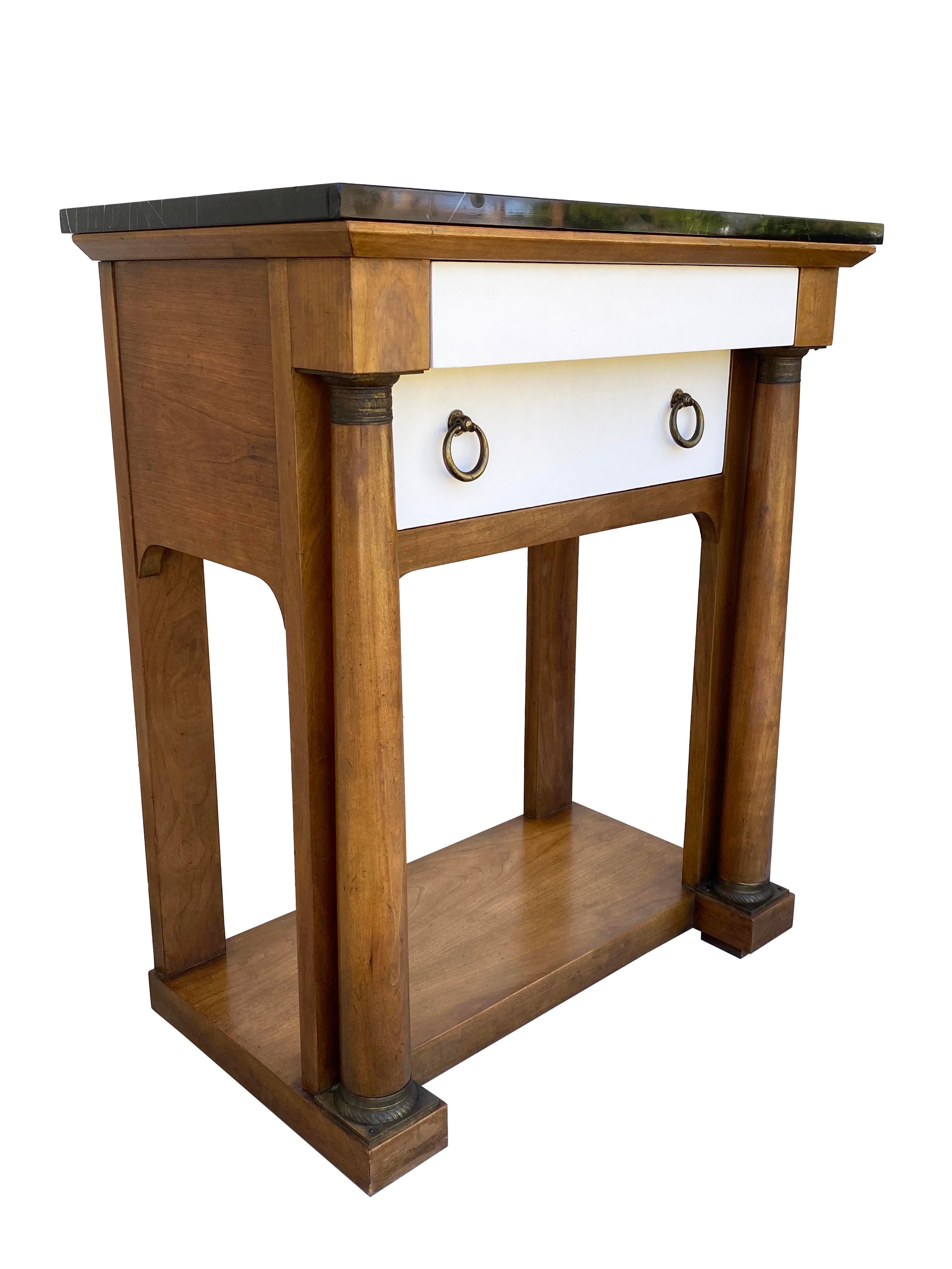 A Pair of Neoclassical Nightstands with Marble Tops by Baker Furniture For Sale 1