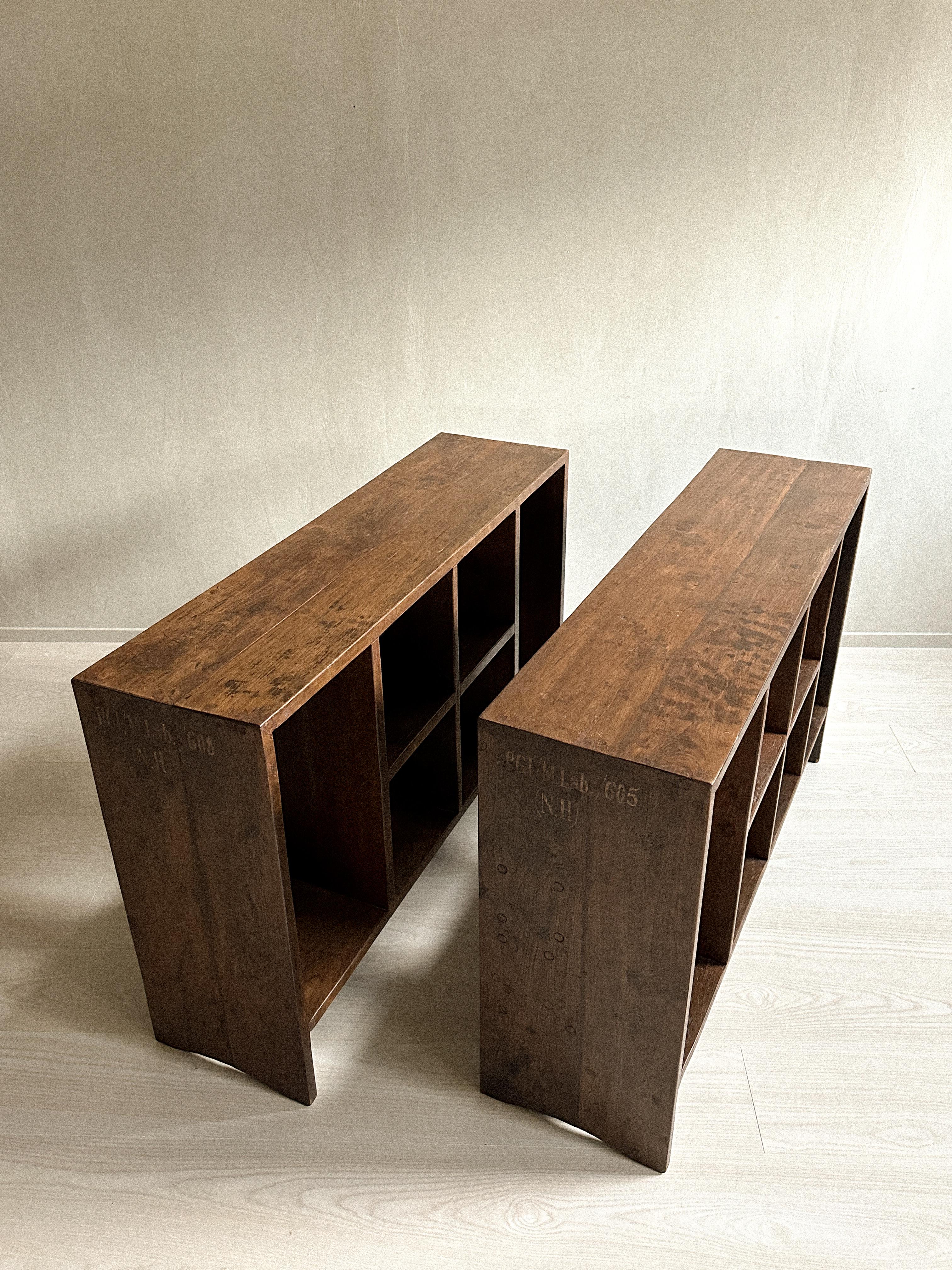 A Pair of Pierre Jeanneret '1896-1967' 'PJ-R-27-A' File Racks, India, 1950s For Sale 4