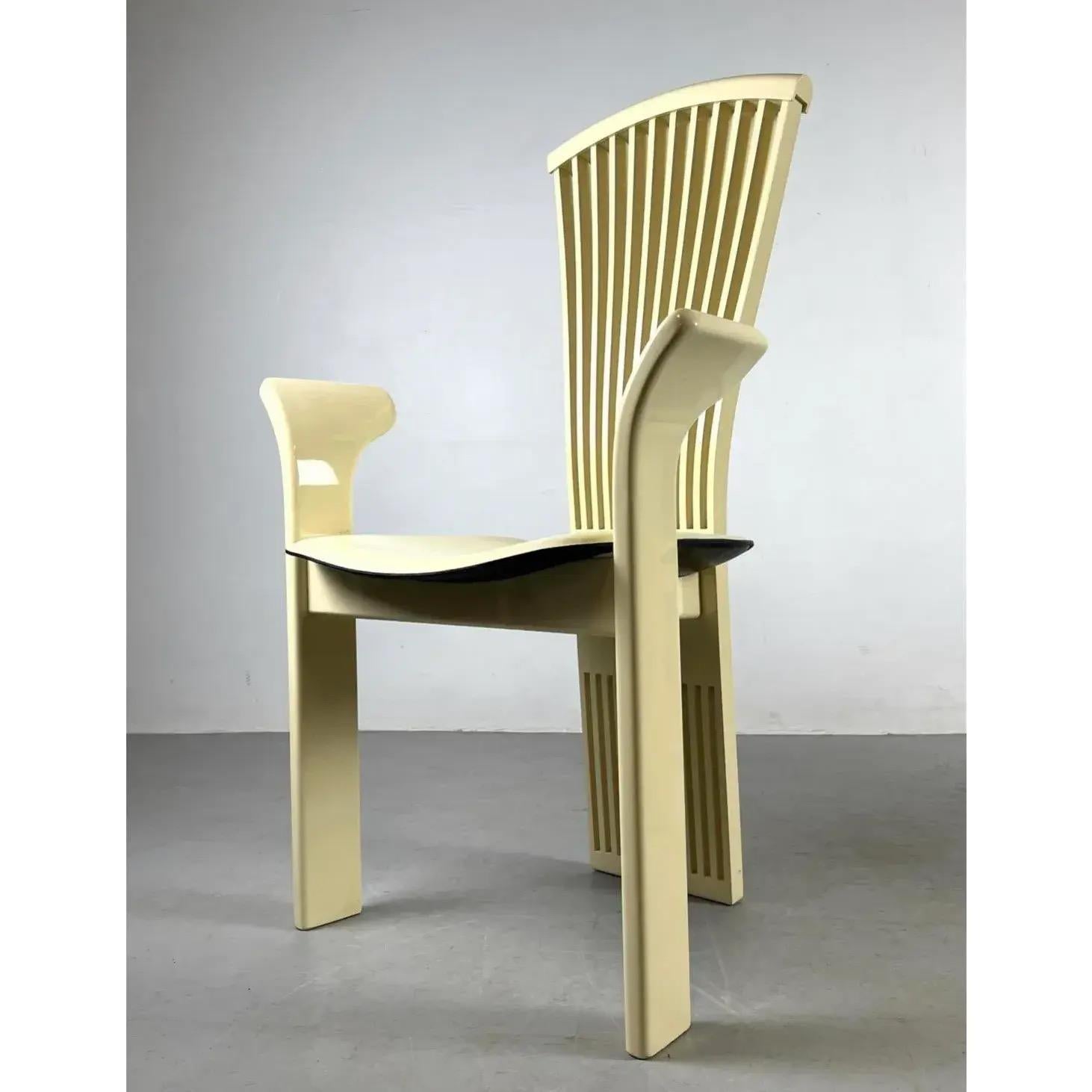 A Pair of Pietro Constantini Cream Lacquered Dining Chairs in vendita 3