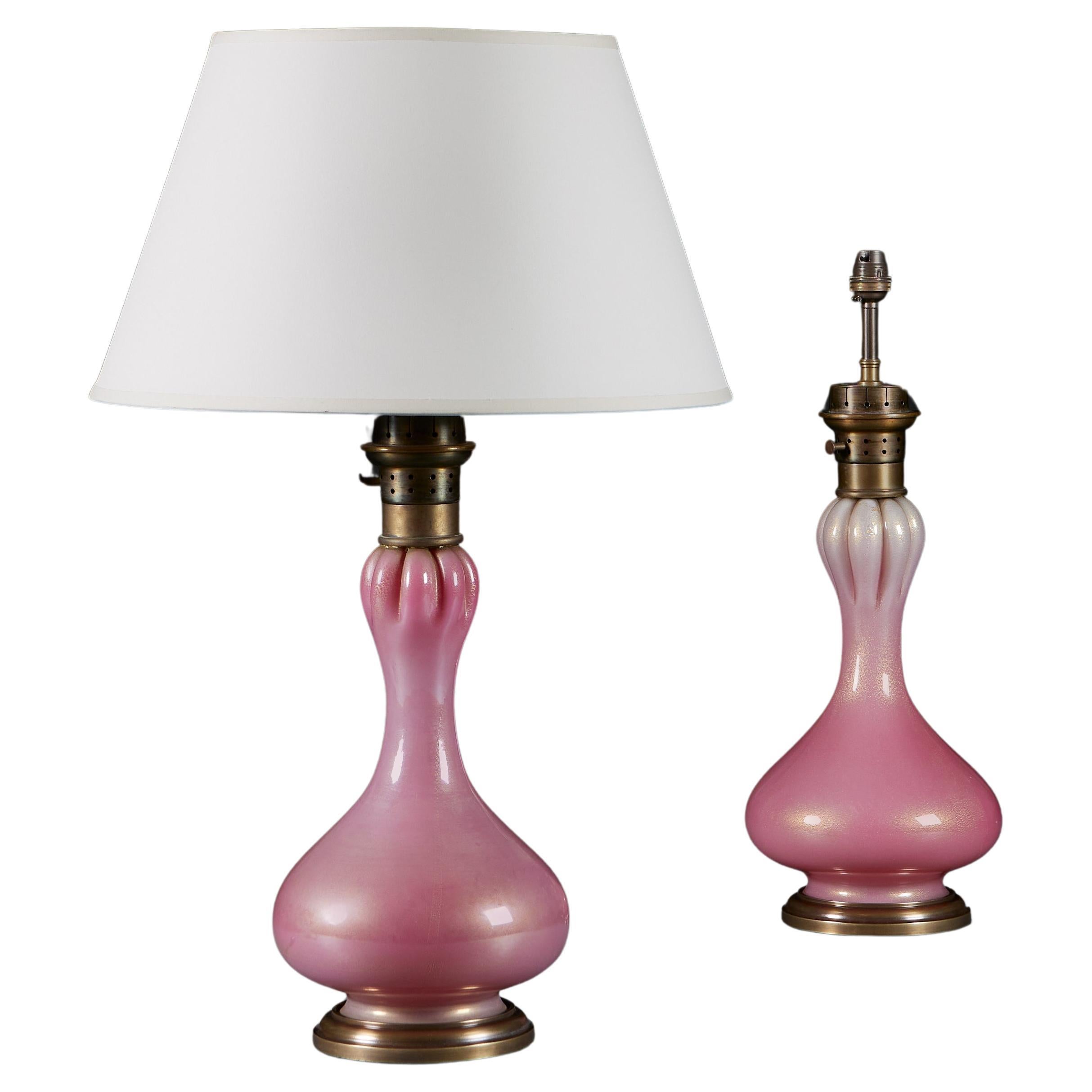 Paire de lampes roses en verre de Murano par Seguso 