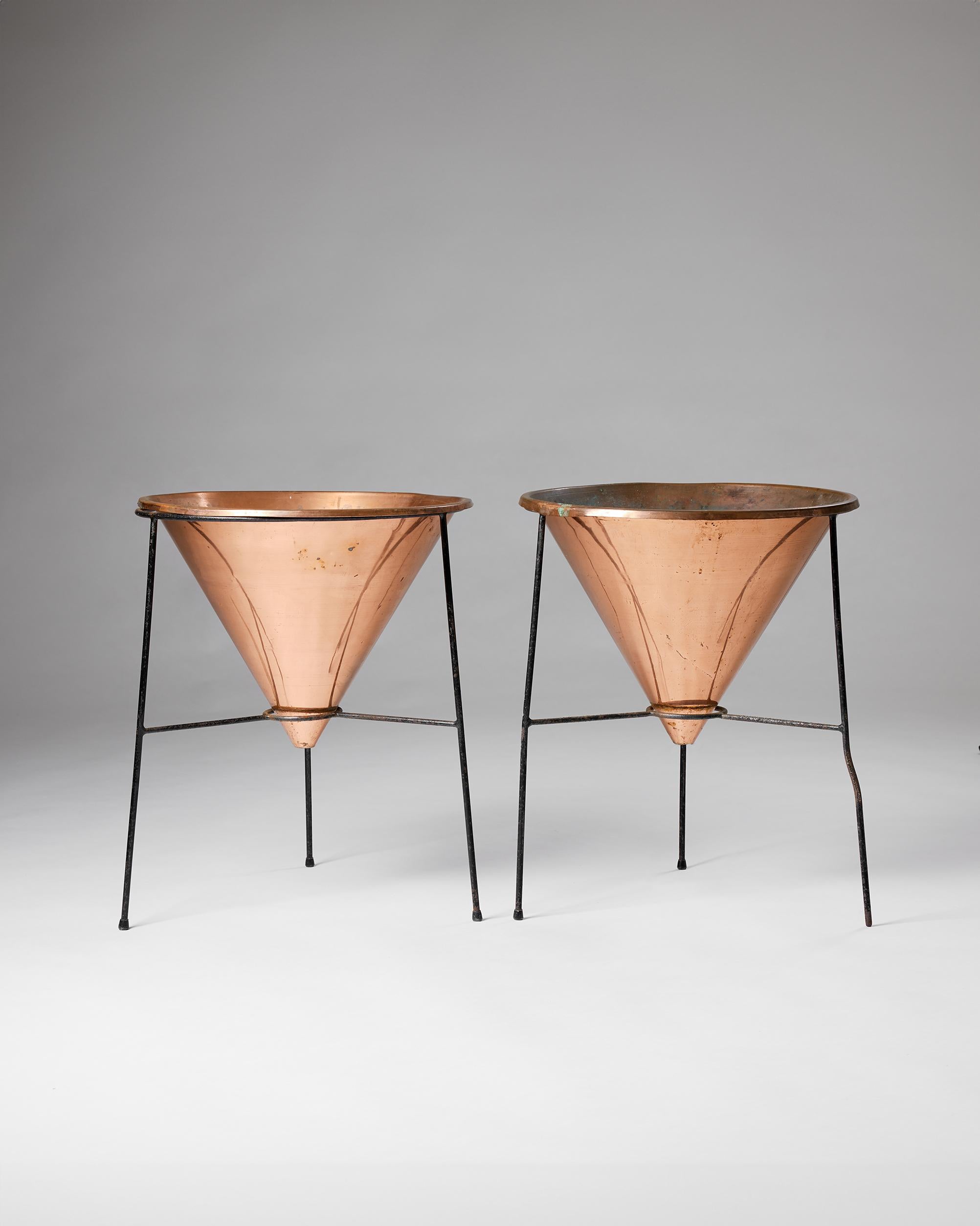 Pareja de jardineras modelo M-97 diseñadas por Hans-Agne Jakobsson, Suecia 1950/1960s. siglo XX en venta
