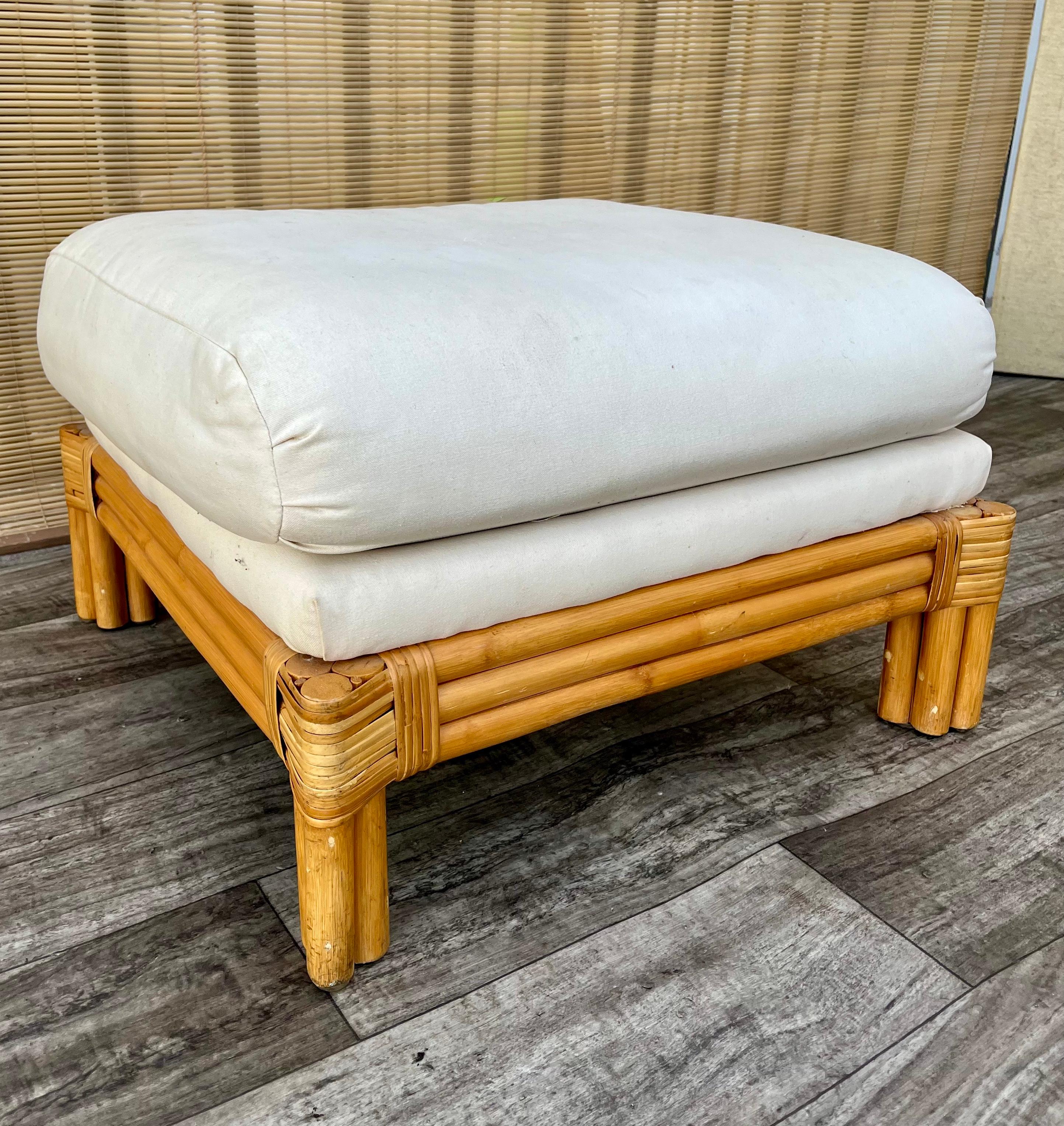 Paire d'ottomans/tabourets en rotin de style côtier Polo Ralph Lauren. Années 80. en vente 9