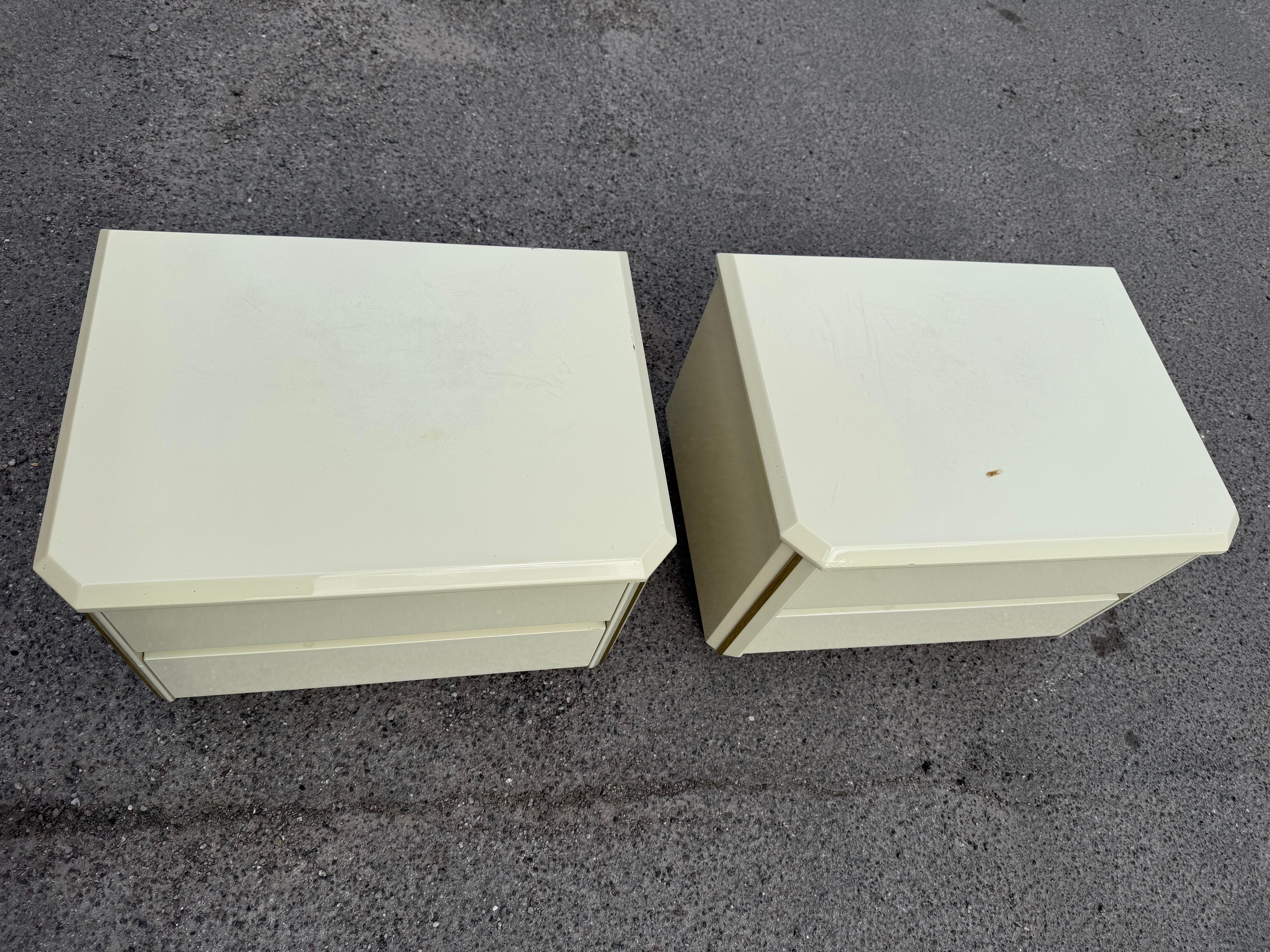 Post-Modern A pair of Postmodern artdeco Lacquered Cream Nightstands, Circa 1980s