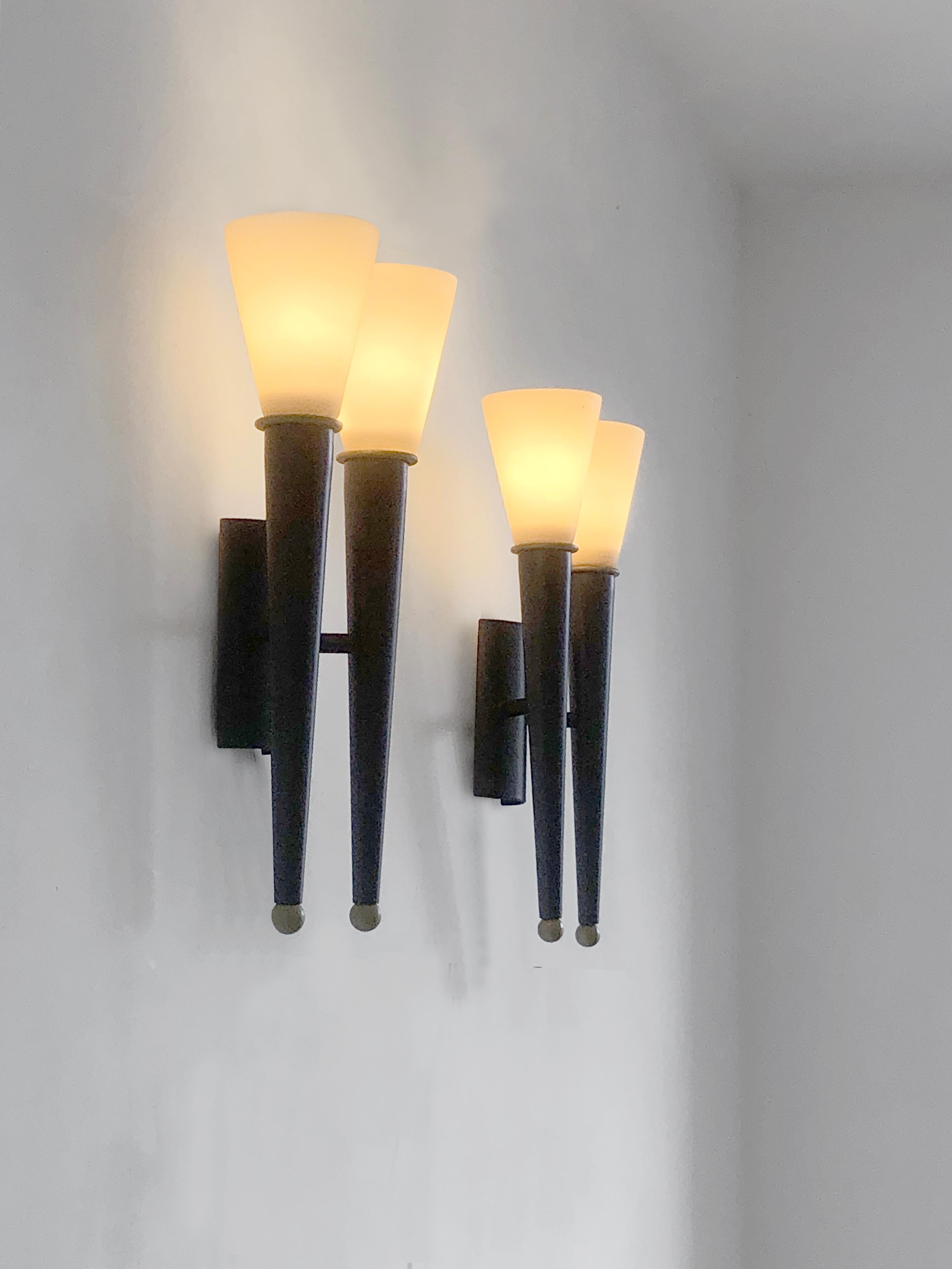 A Pair of POSTMODERN NEOCLASSICAL Wall LAMPS Sconces France 1990-2000 In Excellent Condition For Sale In PARIS, FR
